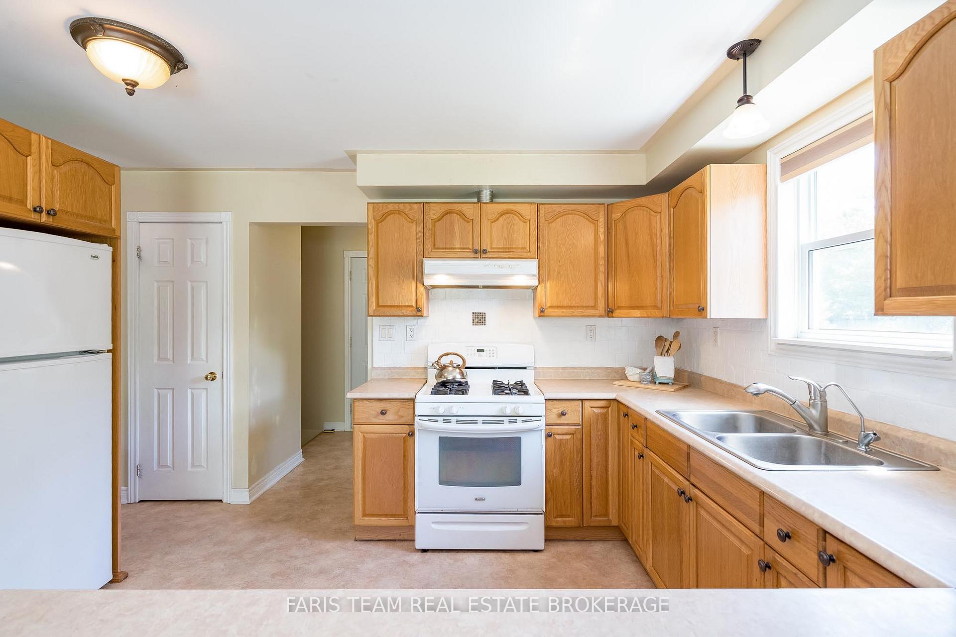 Photo 5 of 1280 Mount Stephen Road, Severn, Coldwater — HOMEH