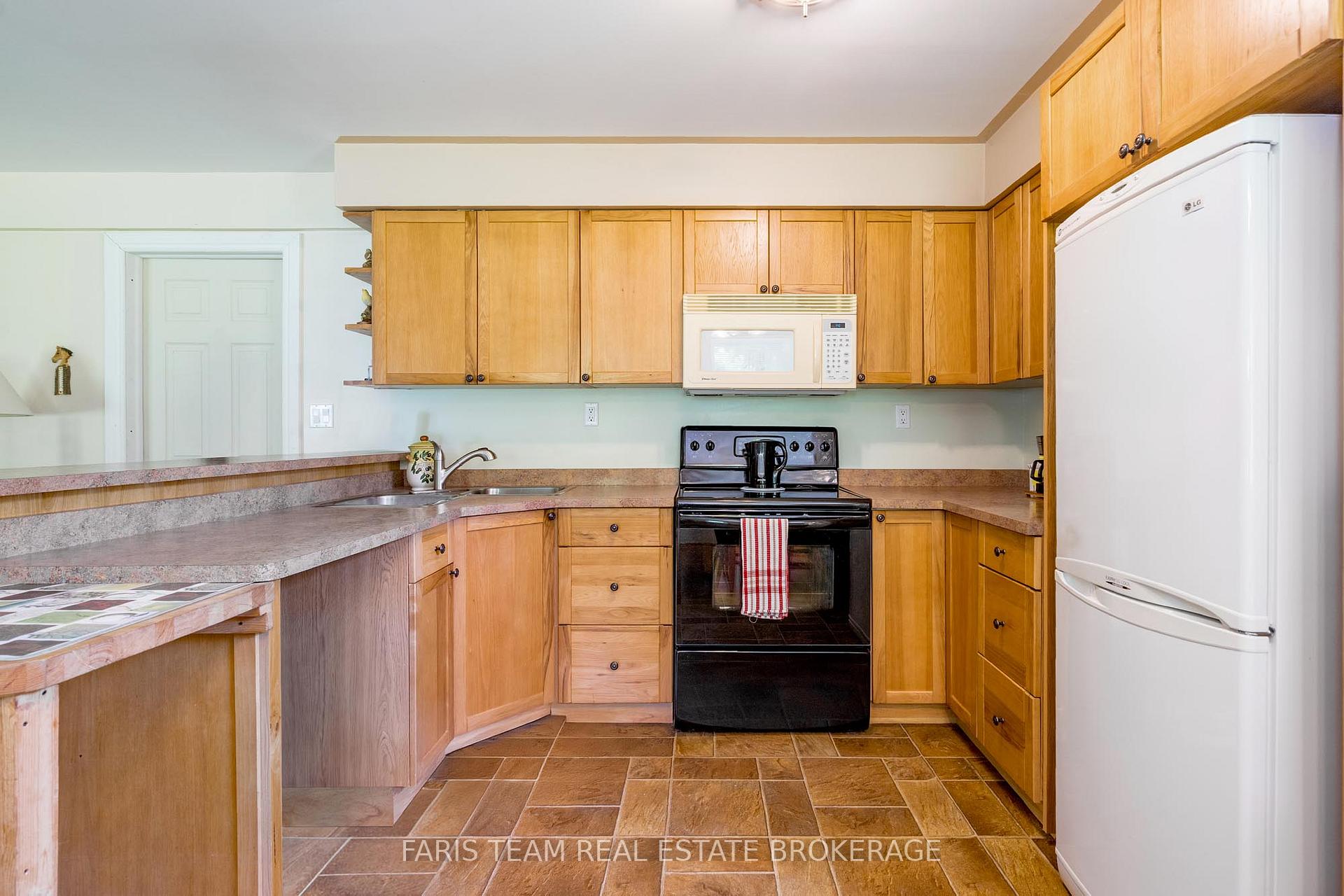 Photo 19 of 1280 Mount Stephen Road, Severn, Coldwater — HOMEH