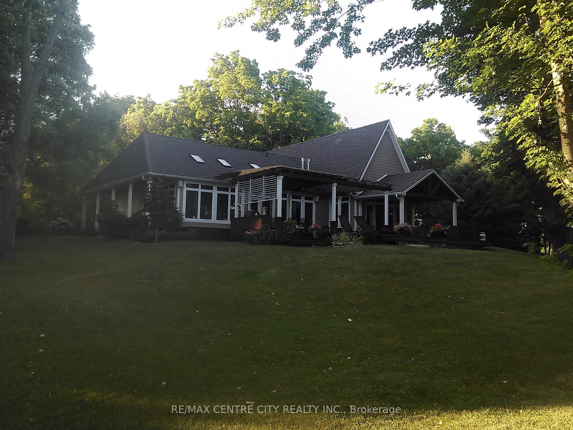 Photo 1 of 33875 Fifth Line, Southwold, Rural Southwold — HOMEH