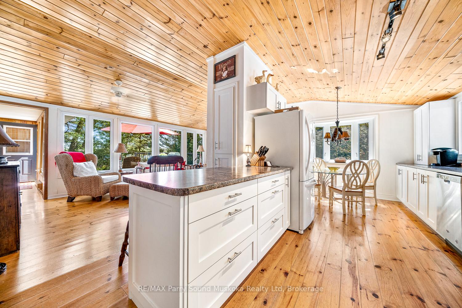 Photo 12 of 3 Maureen Drive, Seguin — HOMEH