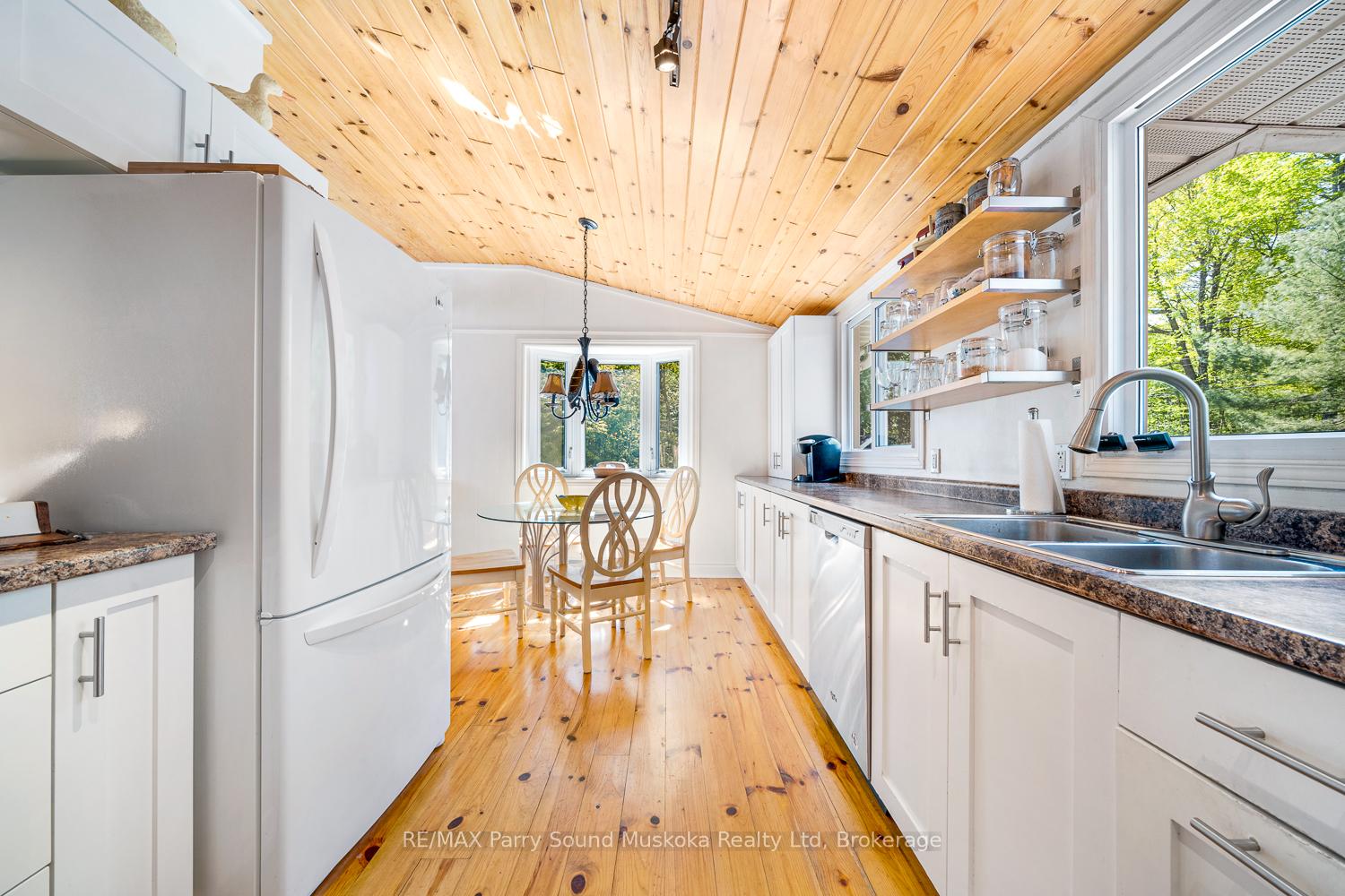 Photo 14 of 3 Maureen Drive, Seguin — HOMEH