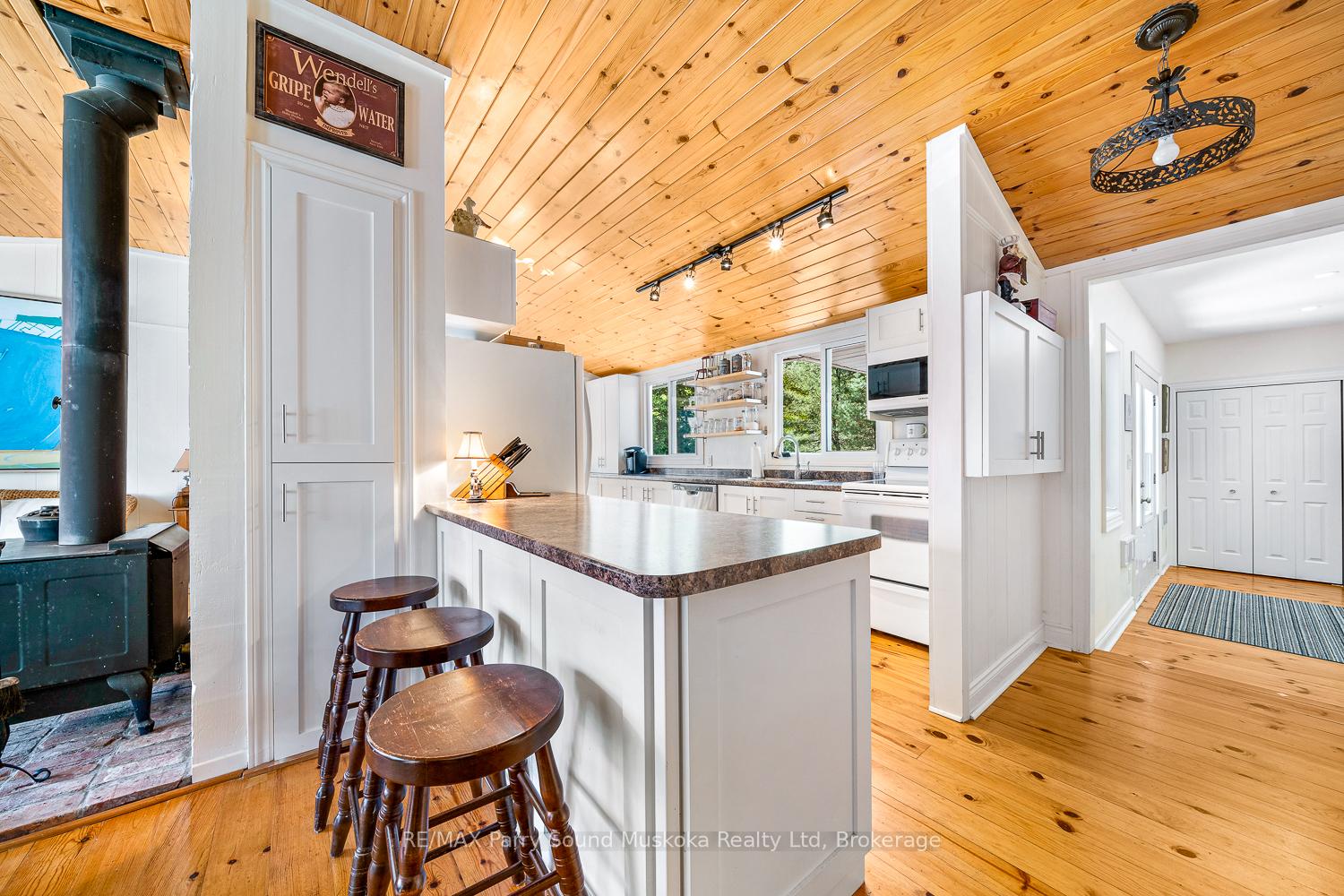 Photo 18 of 3 Maureen Drive, Seguin — HOMEH