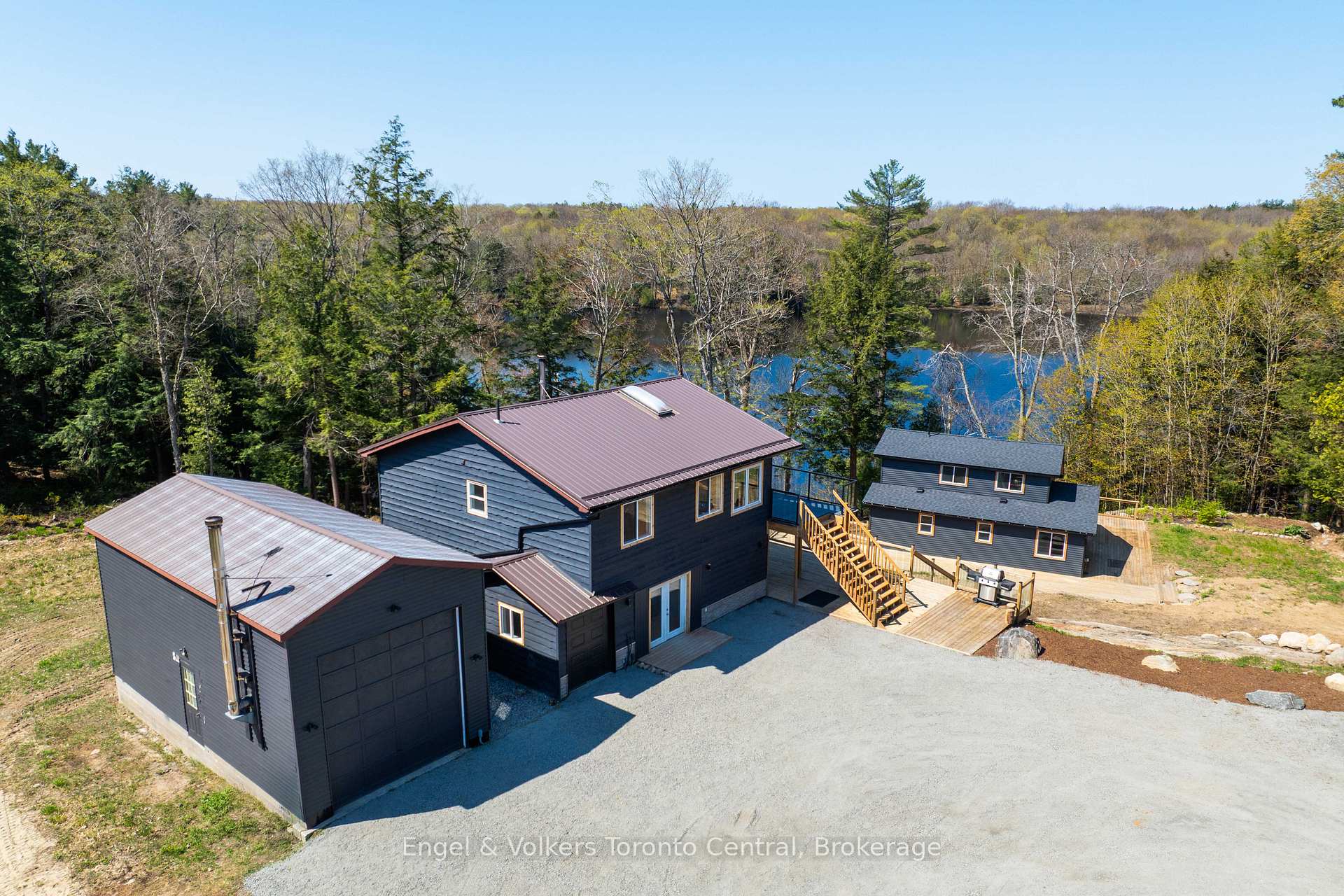 Front of 1457 Lake Joseph Road
