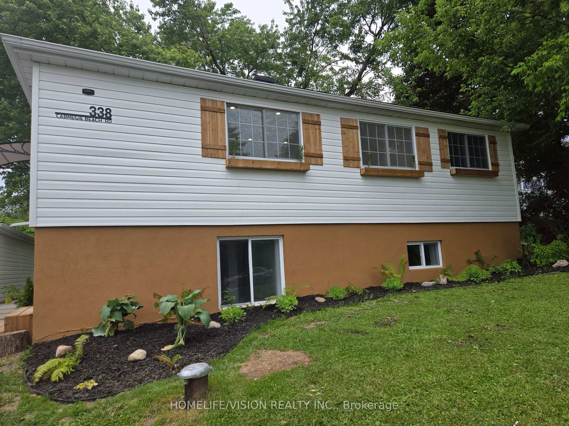 Photo 2 of 338 Carnegie Beach Road, Scugog, Rural Scugog — HOMEH