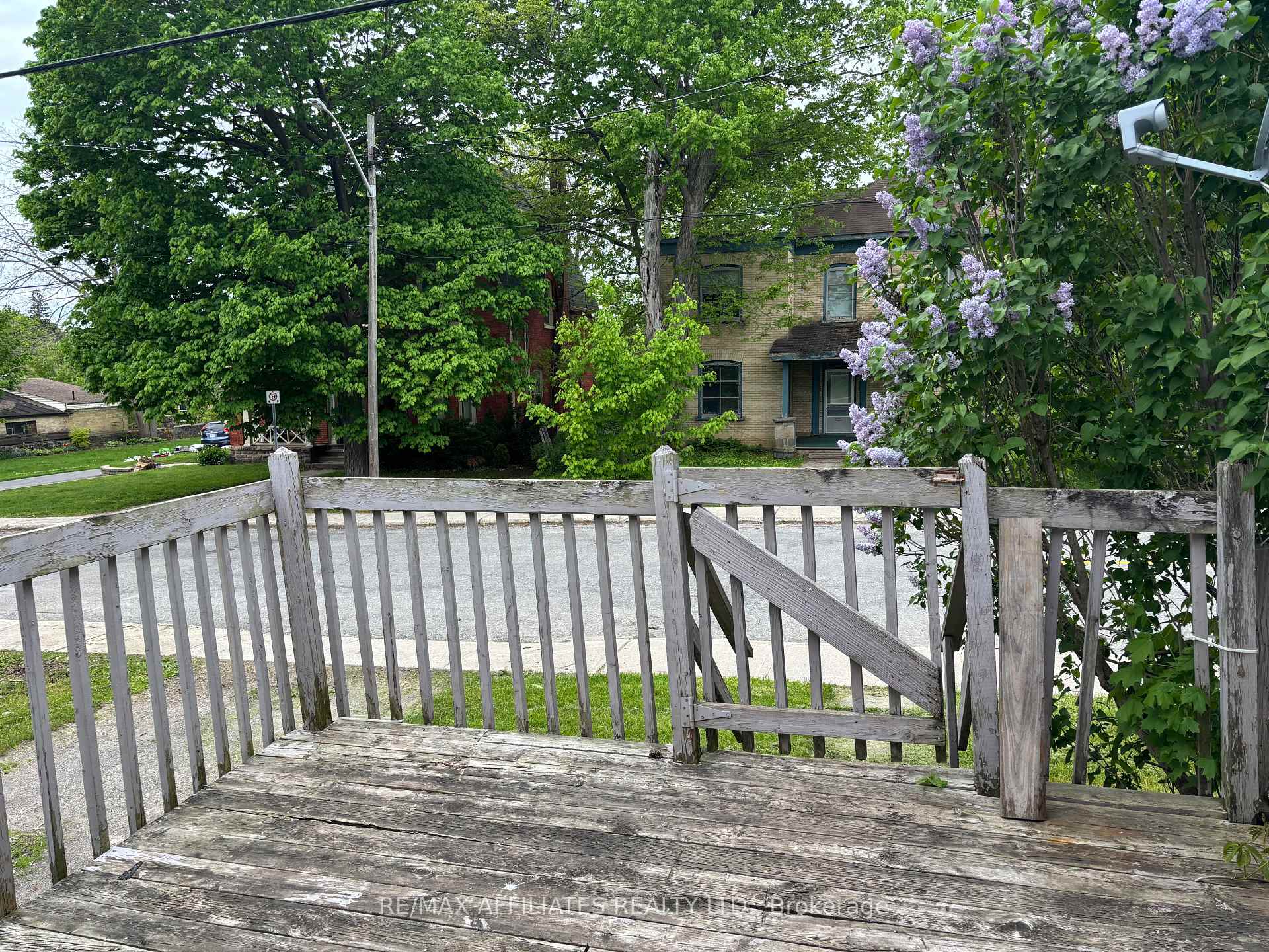 Photo 5 of 25 Church Street W, Smiths Falls — HOMEH