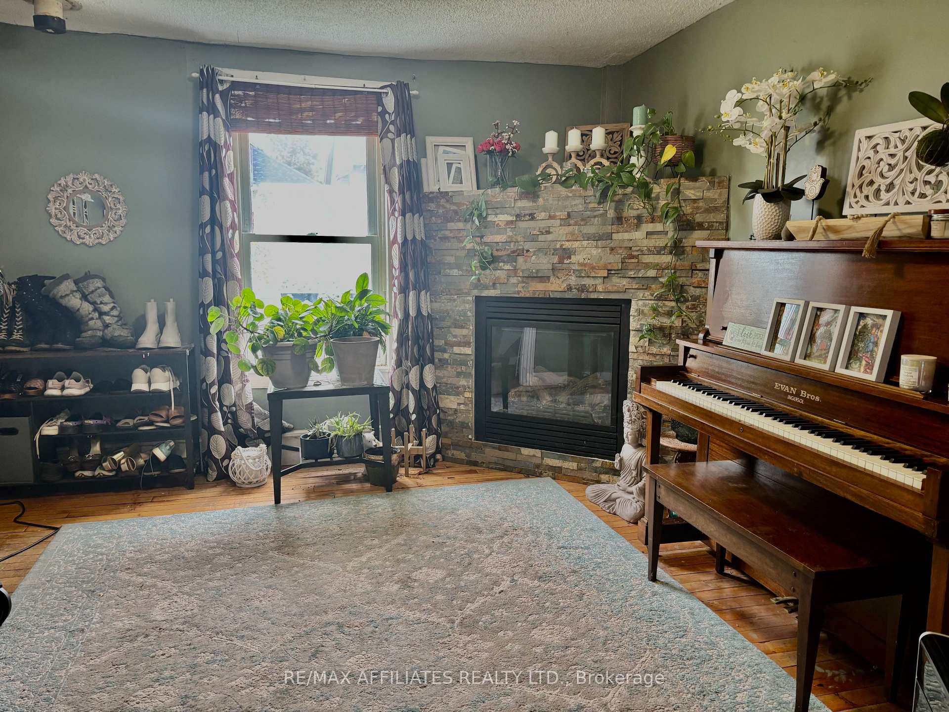 Photo 12 of 25 Church Street W, Smiths Falls — HOMEH