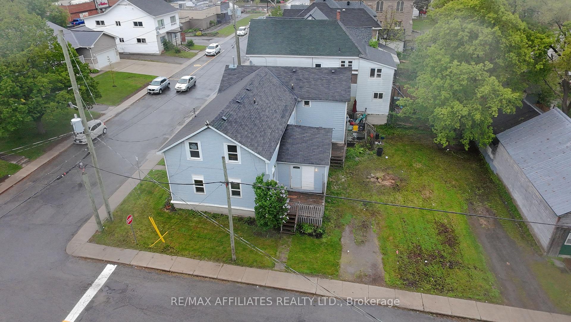 Photo 16 of 25 Church Street W, Smiths Falls — HOMEH