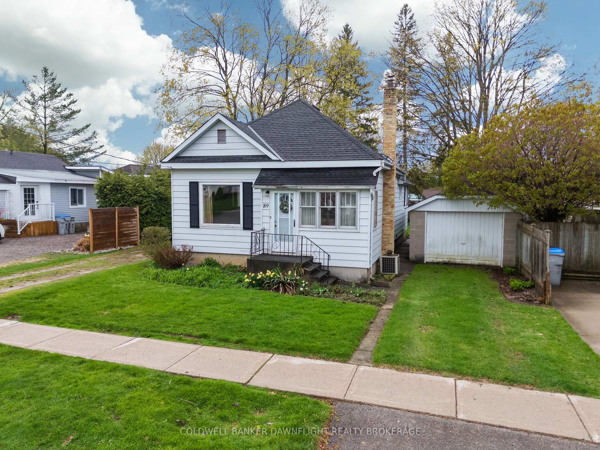 Photo 3 of 89 John Street W, South Huron, Exeter — HOMEH