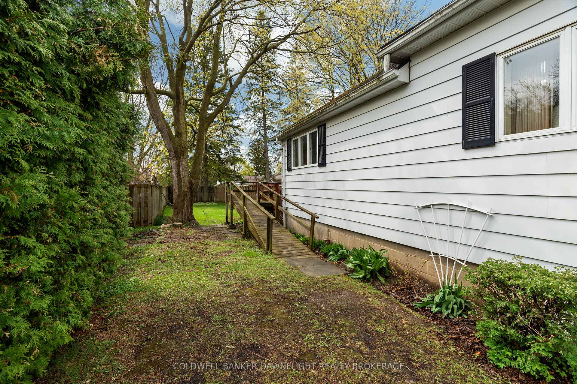 Photo 10 of 89 John Street W, South Huron, Exeter — HOMEH