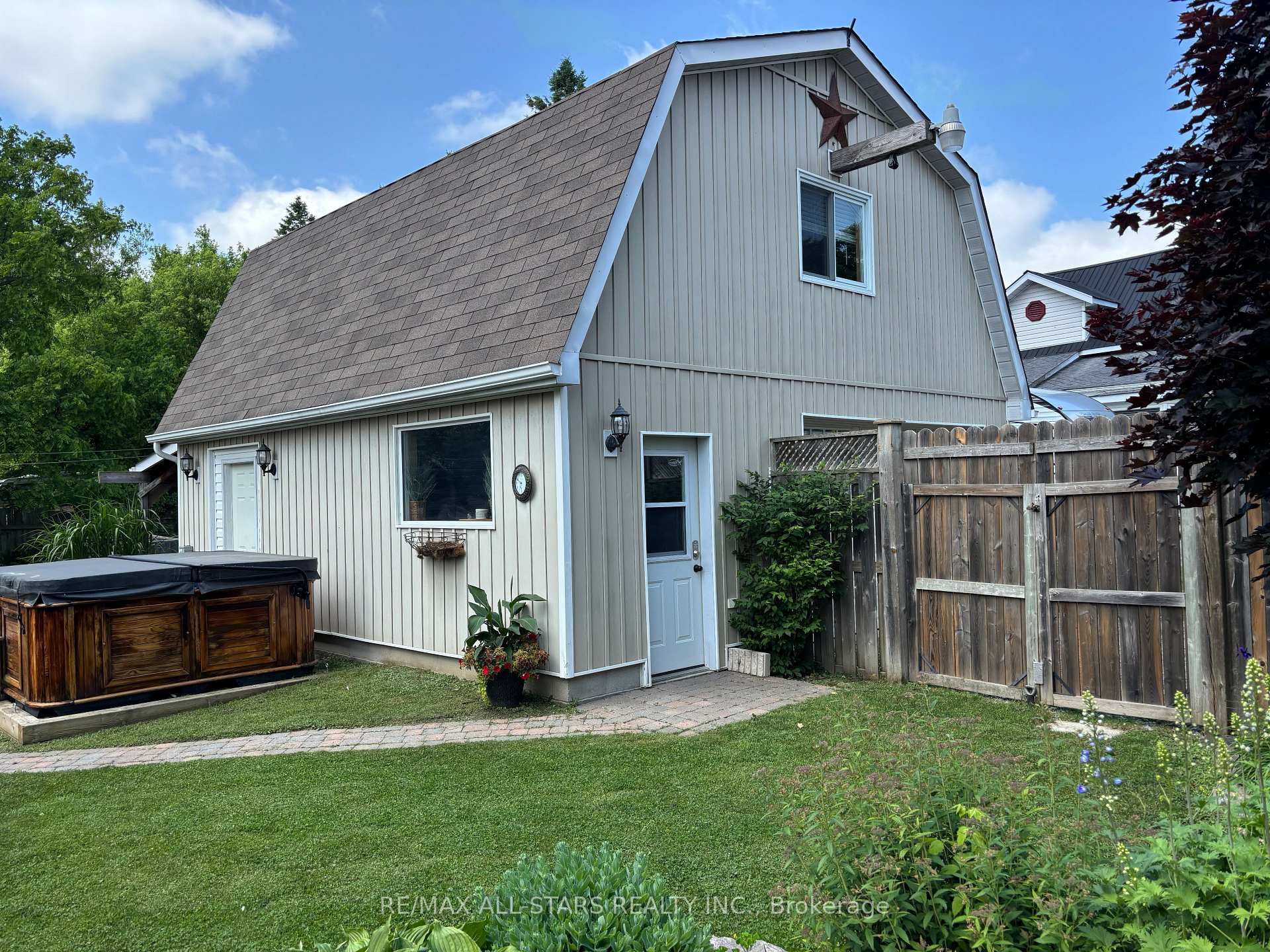 Photo 5 of 2 Henrietta Street, Scugog, Rural Scugog — HOMEH