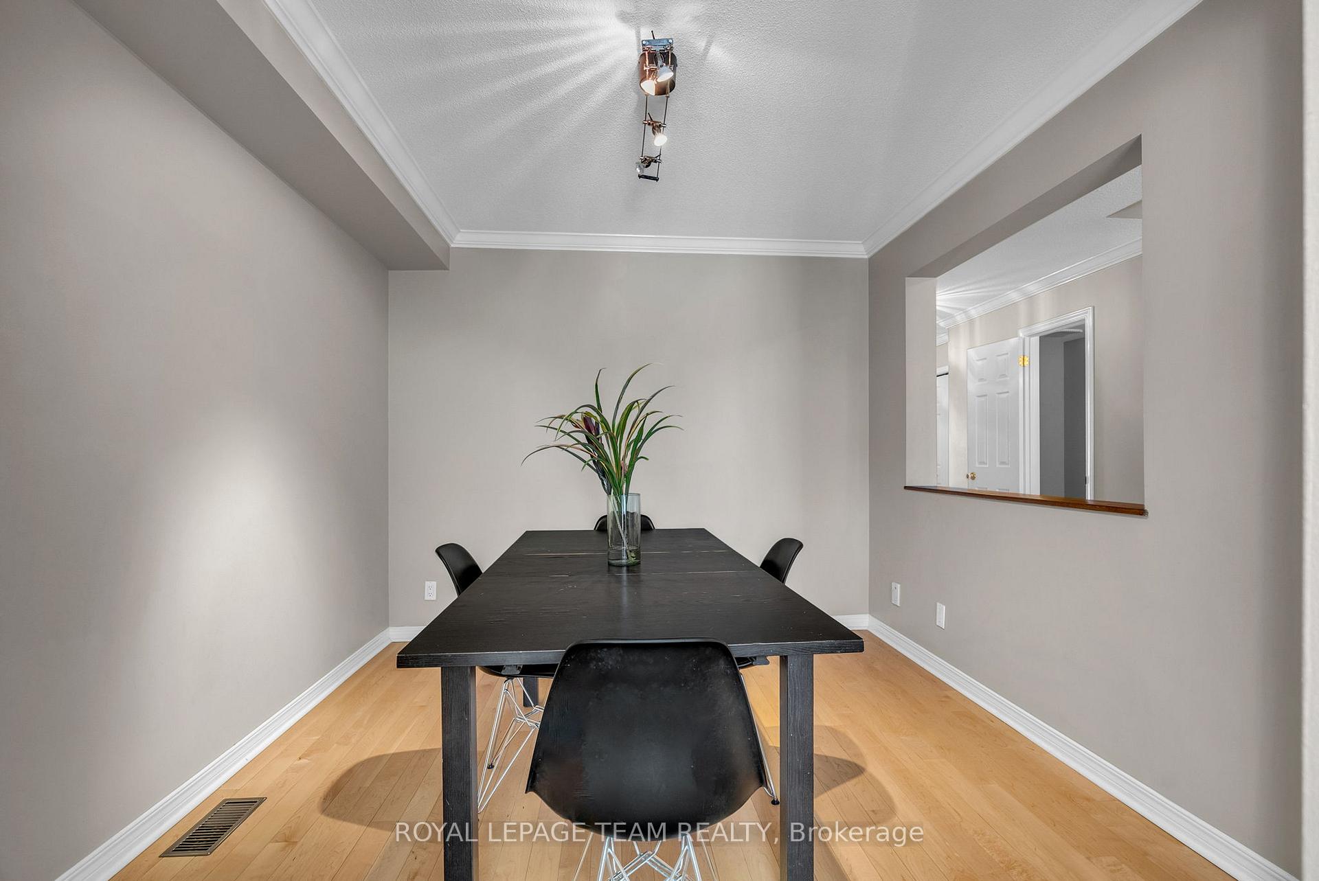 Photo 7 of 64 Westpointe Crescent, Ottawa, Centrepointe — HOMEH