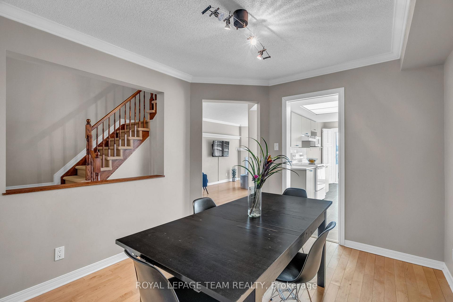 Photo 8 of 64 Westpointe Crescent, Ottawa, Centrepointe — HOMEH