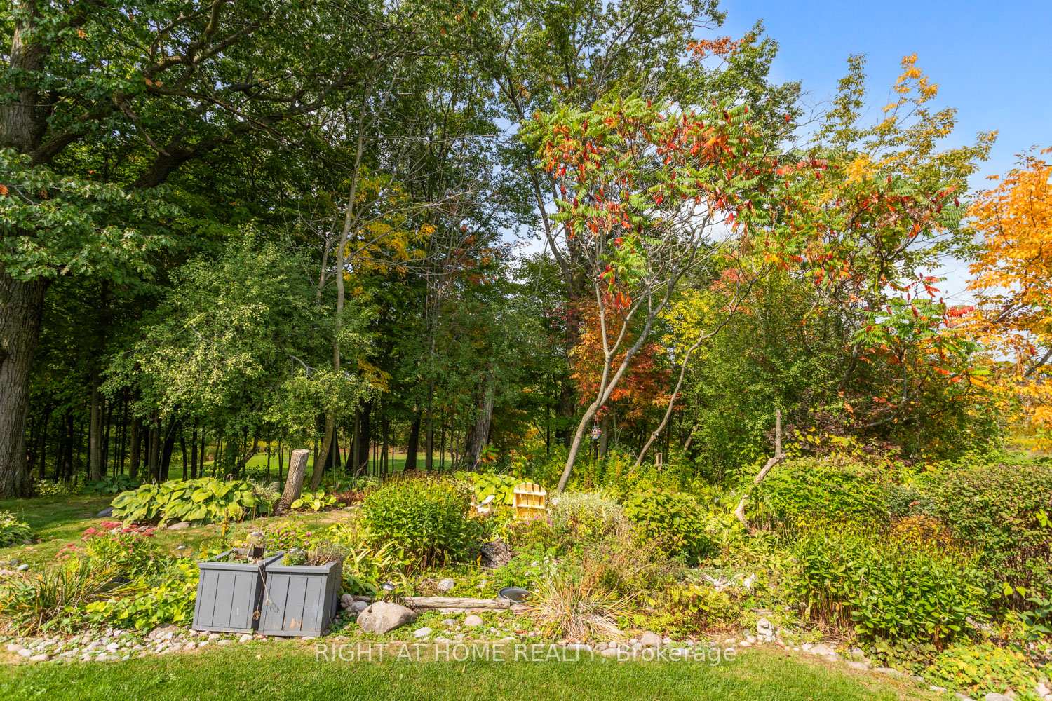 Photo 5 of 311 Waterbury Crescent, Scugog, Port Perry — HOMEH