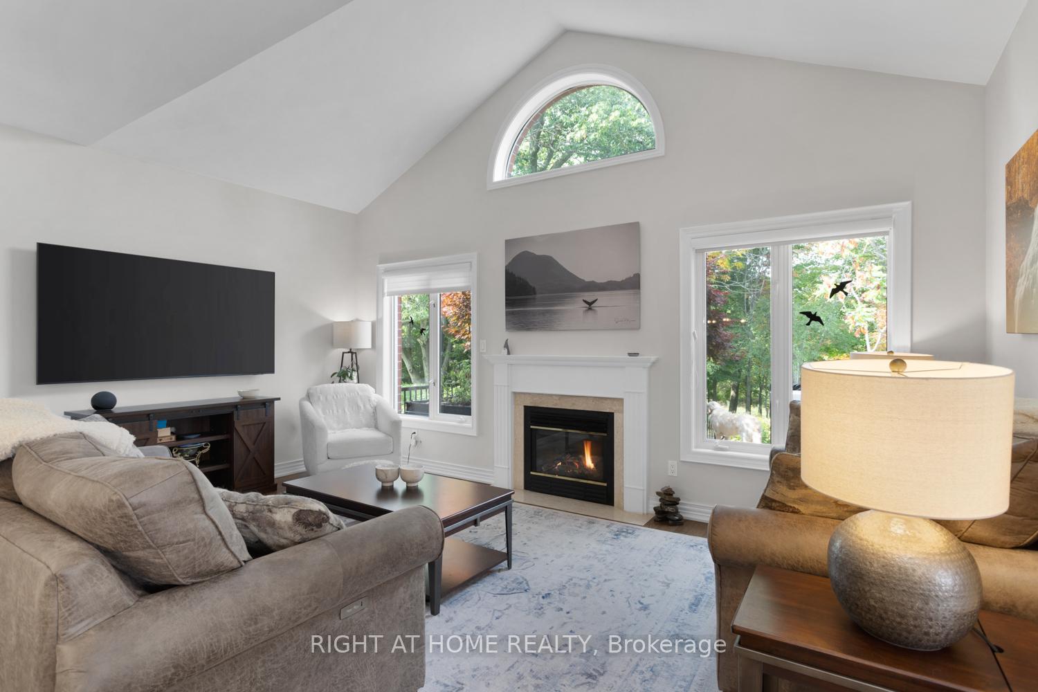 Photo 17 of 311 Waterbury Crescent, Scugog, Port Perry — HOMEH