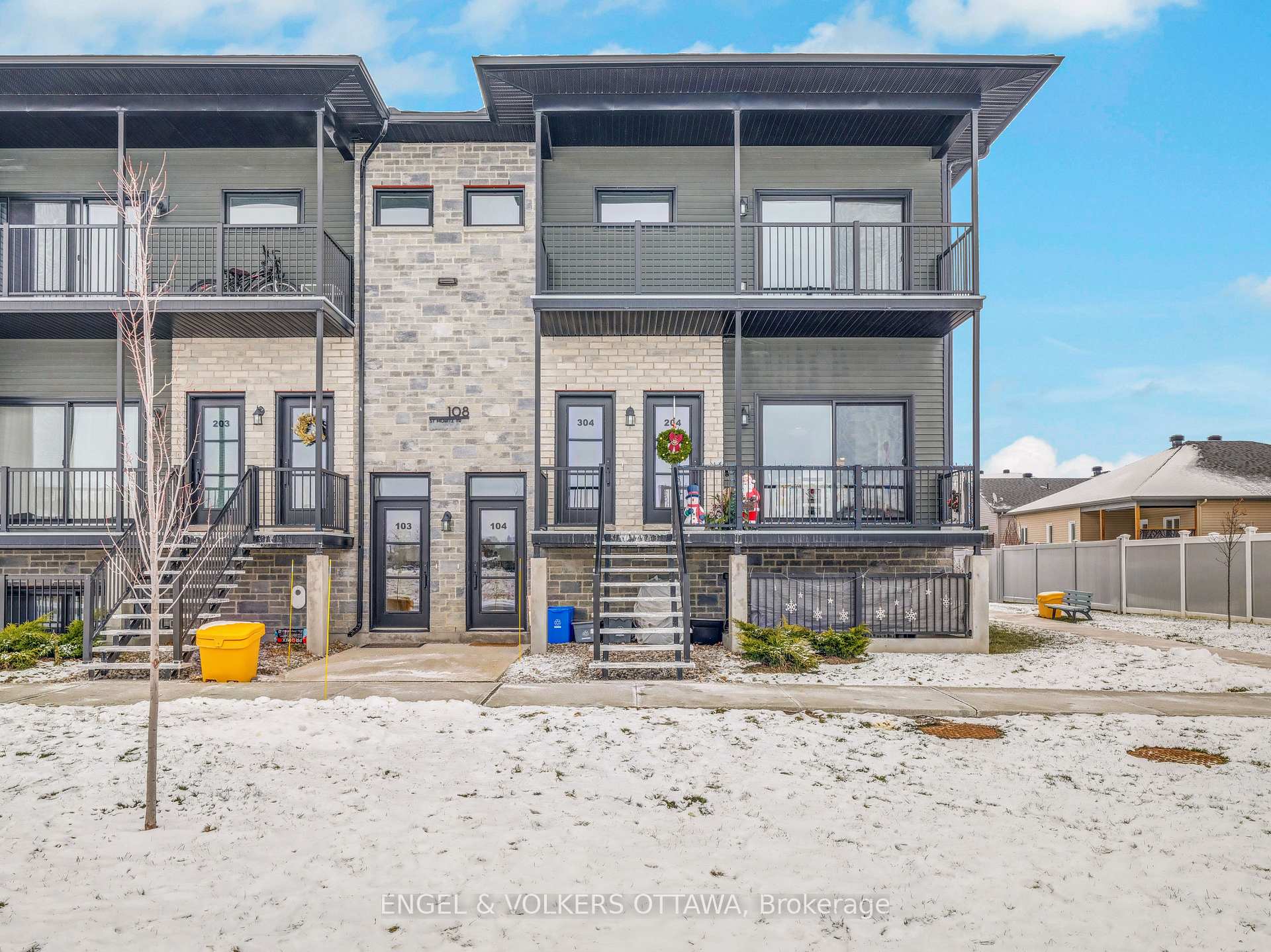 Photo 1 of Unit 304, 108 St Moritz Trail, Embrun — HOMEH