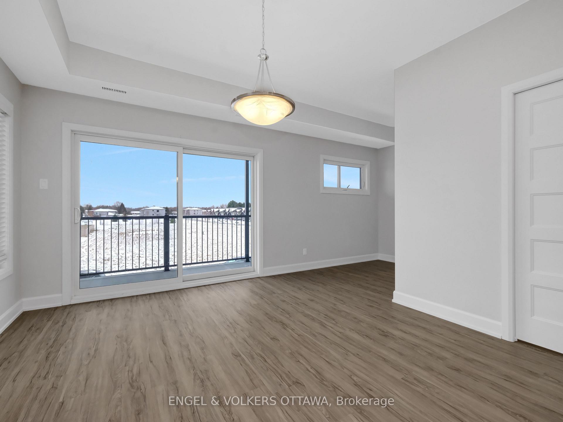 Photo 9 of Unit 304, 108 St Moritz Trail, Embrun — HOMEH