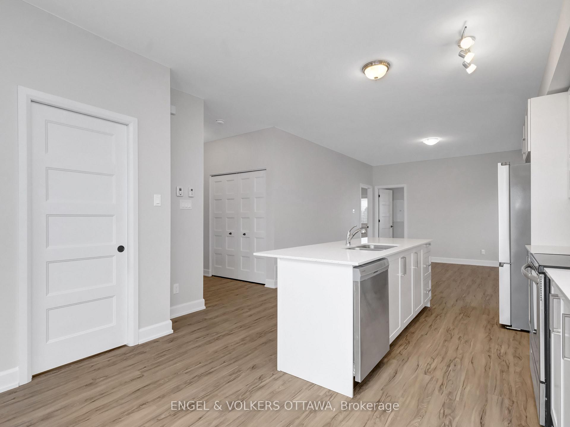 Photo 15 of Unit 304, 108 St Moritz Trail, Embrun — HOMEH