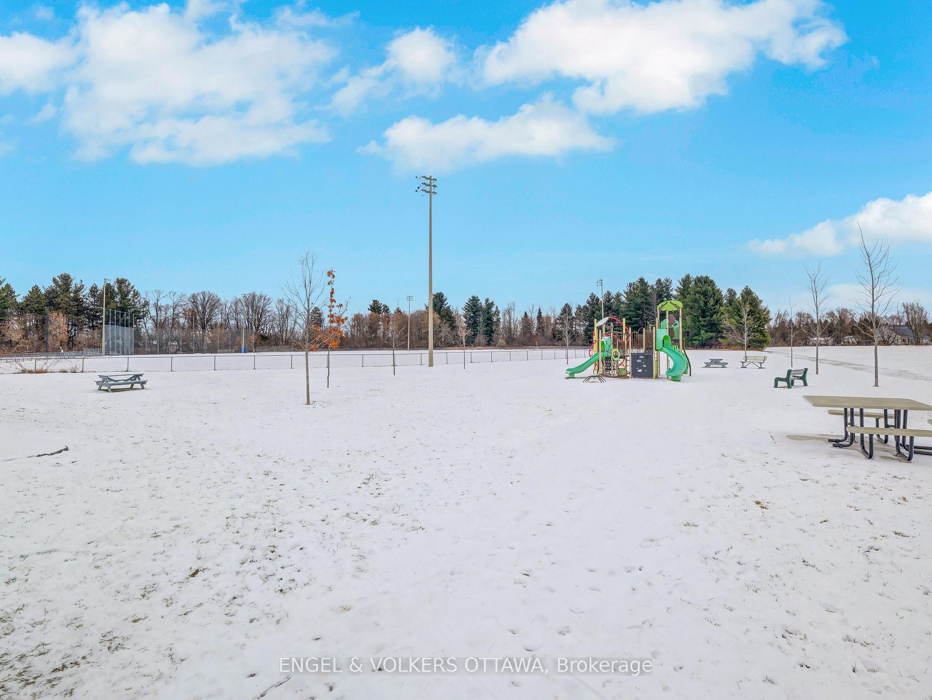 Photo 27 of Unit 304, 108 St Moritz Trail, Embrun — HOMEH