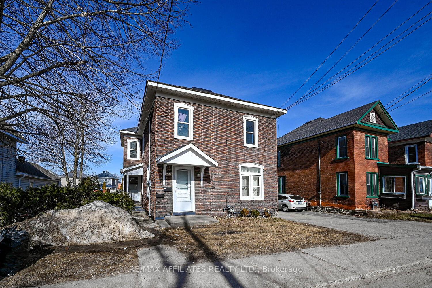 Photo 1 of 160 Chambers Street, Smiths Falls — HOMEH