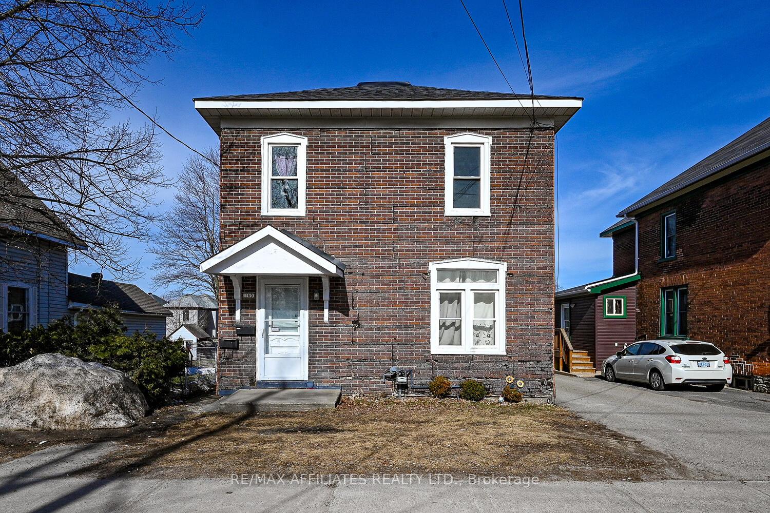 Photo 4 of 160 Chambers Street, Smiths Falls — HOMEH