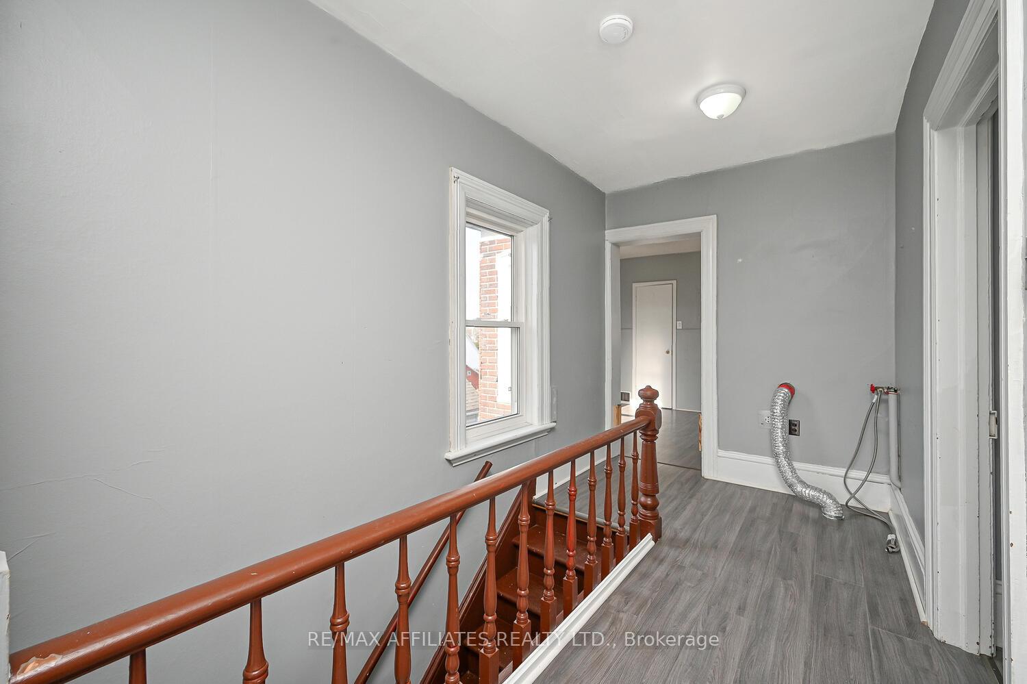 Photo 6 of 160 Chambers Street, Smiths Falls — HOMEH