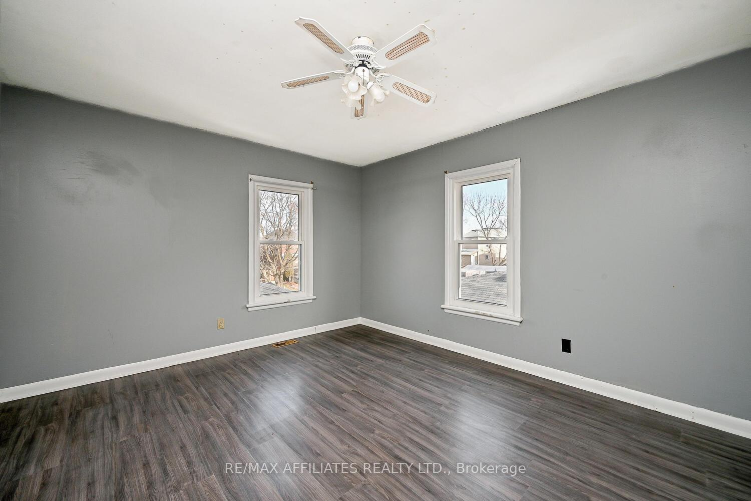 Photo 7 of 160 Chambers Street, Smiths Falls — HOMEH
