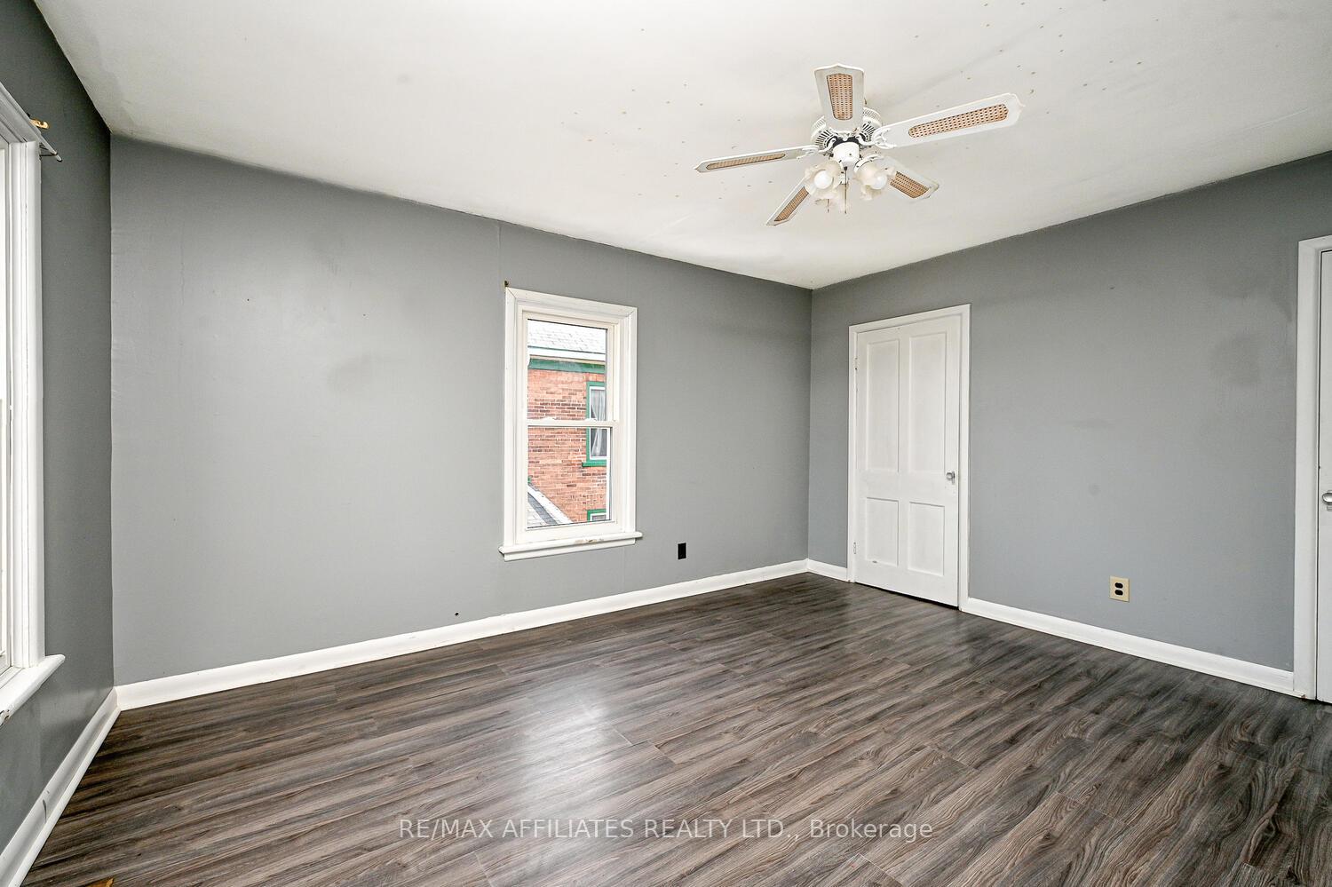 Photo 8 of 160 Chambers Street, Smiths Falls — HOMEH