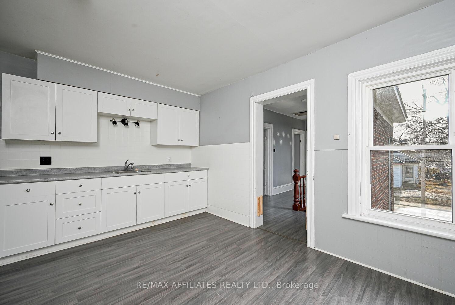 Photo 15 of 160 Chambers Street, Smiths Falls — HOMEH