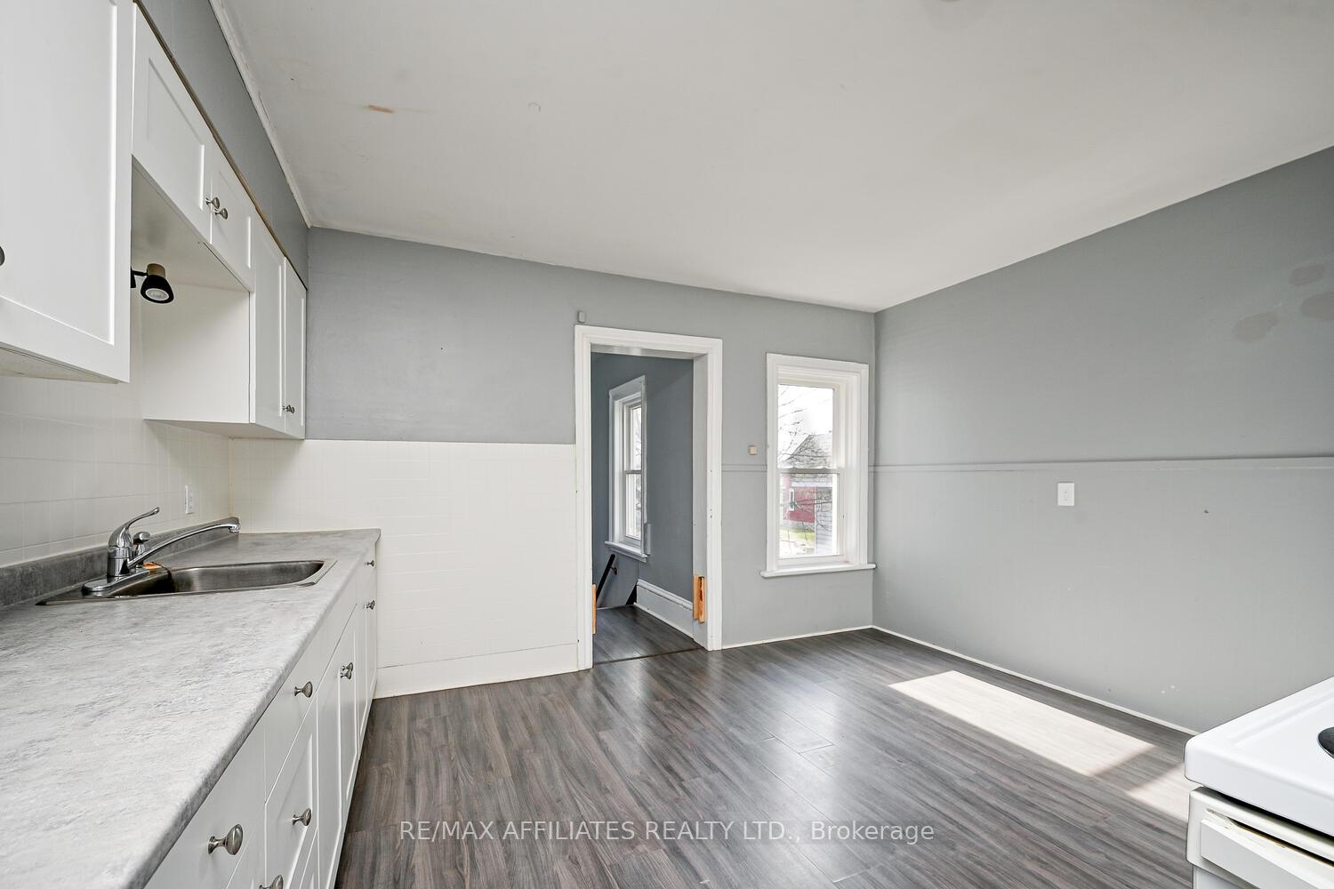 Photo 16 of 160 Chambers Street, Smiths Falls — HOMEH