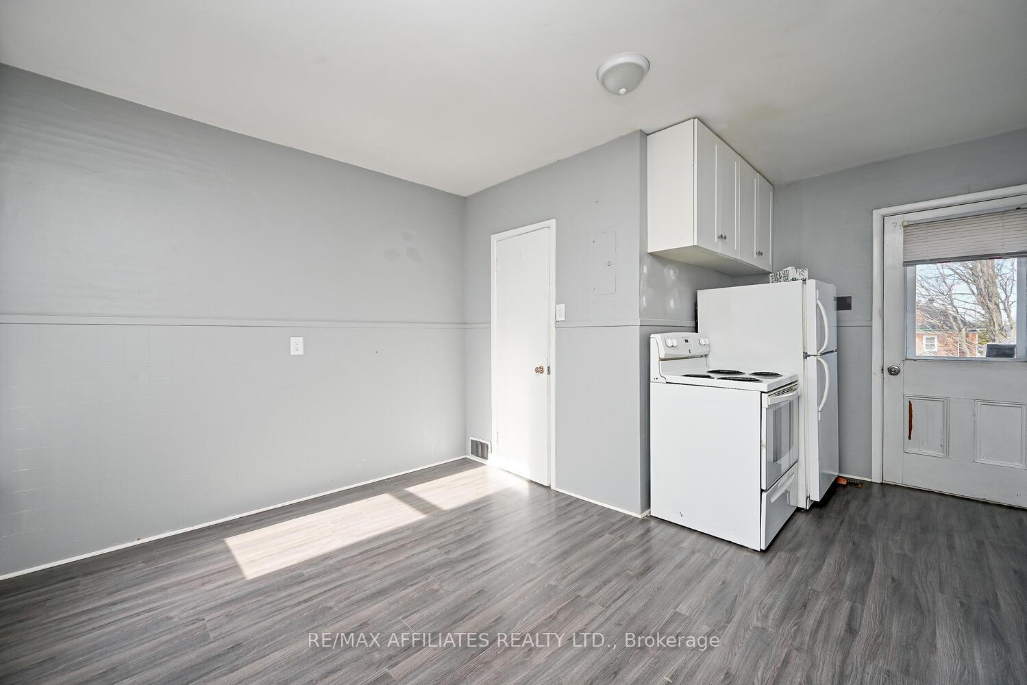 Photo 17 of 160 Chambers Street, Smiths Falls — HOMEH