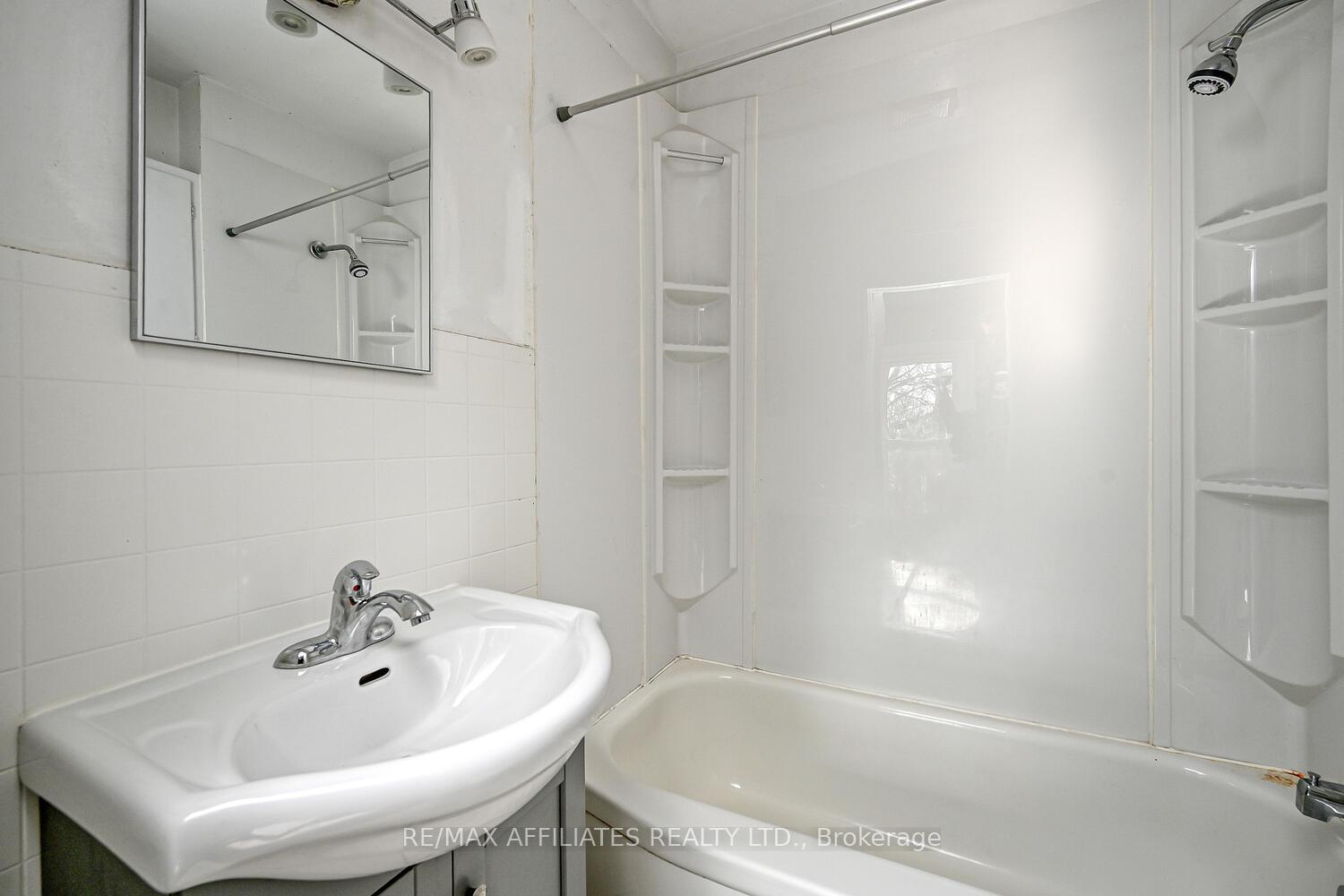 Photo 19 of 160 Chambers Street, Smiths Falls — HOMEH
