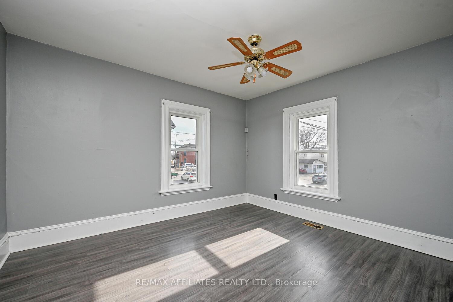 Photo 21 of 160 Chambers Street, Smiths Falls — HOMEH