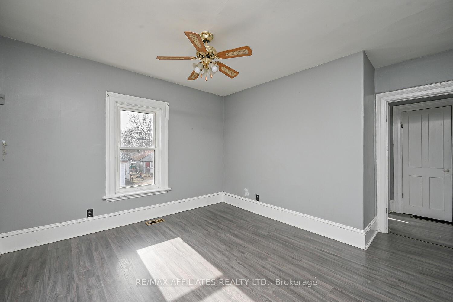 Photo 22 of 160 Chambers Street, Smiths Falls — HOMEH