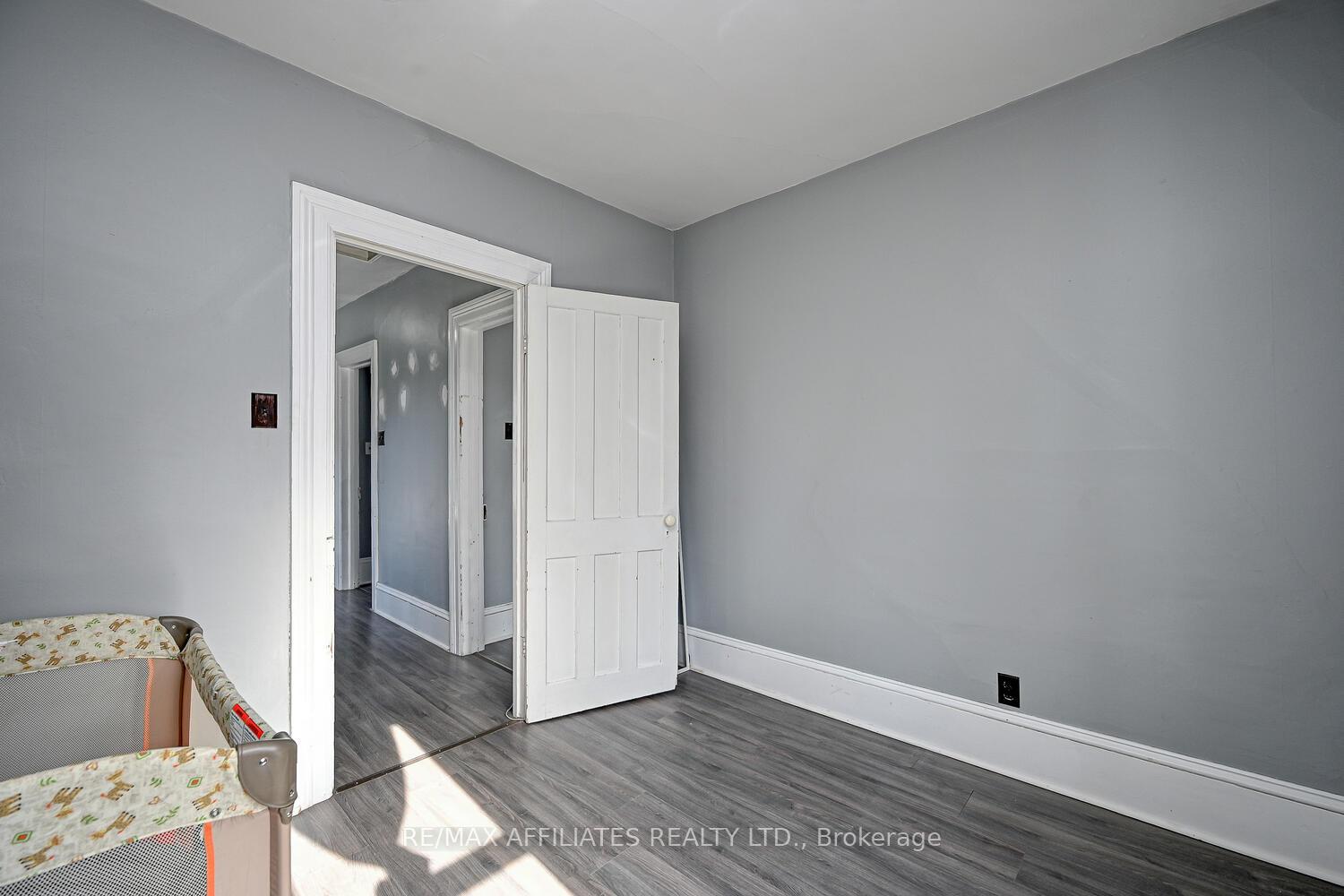 Photo 25 of 160 Chambers Street, Smiths Falls — HOMEH