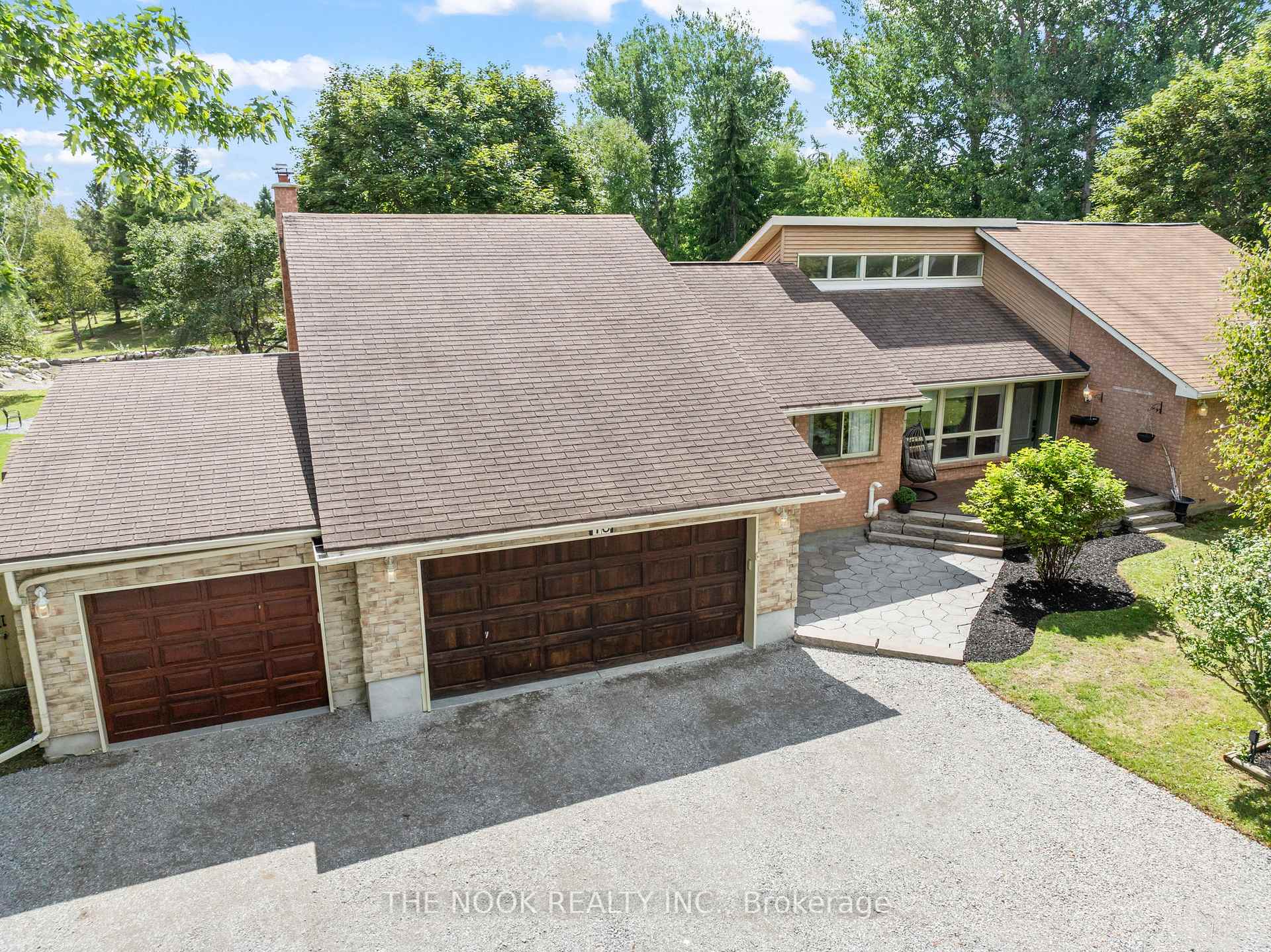 Photo 2 of 10 Stone Sound, Scugog, Port Perry — HOMEH