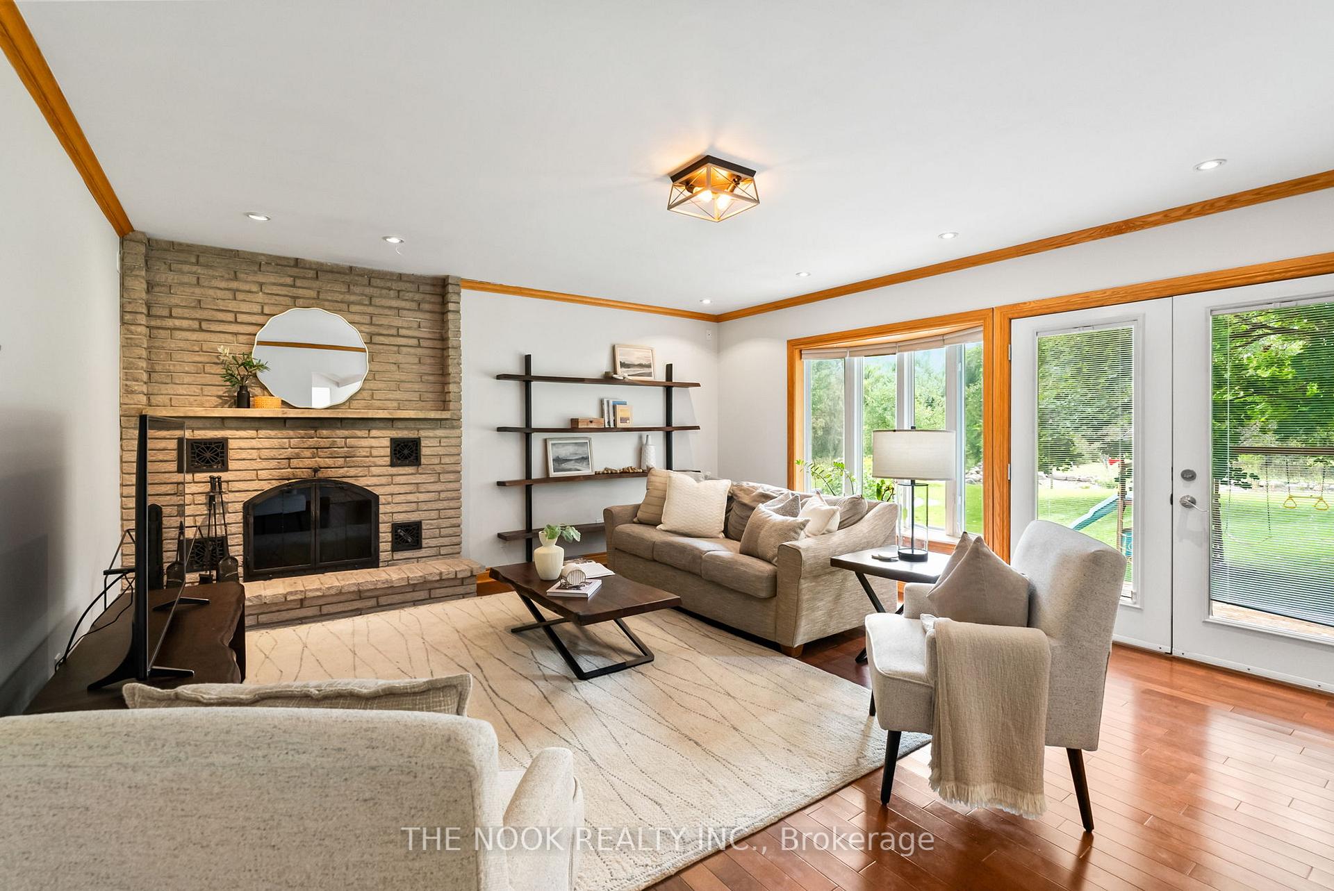 Photo 20 of 10 Stone Sound, Scugog, Port Perry — HOMEH