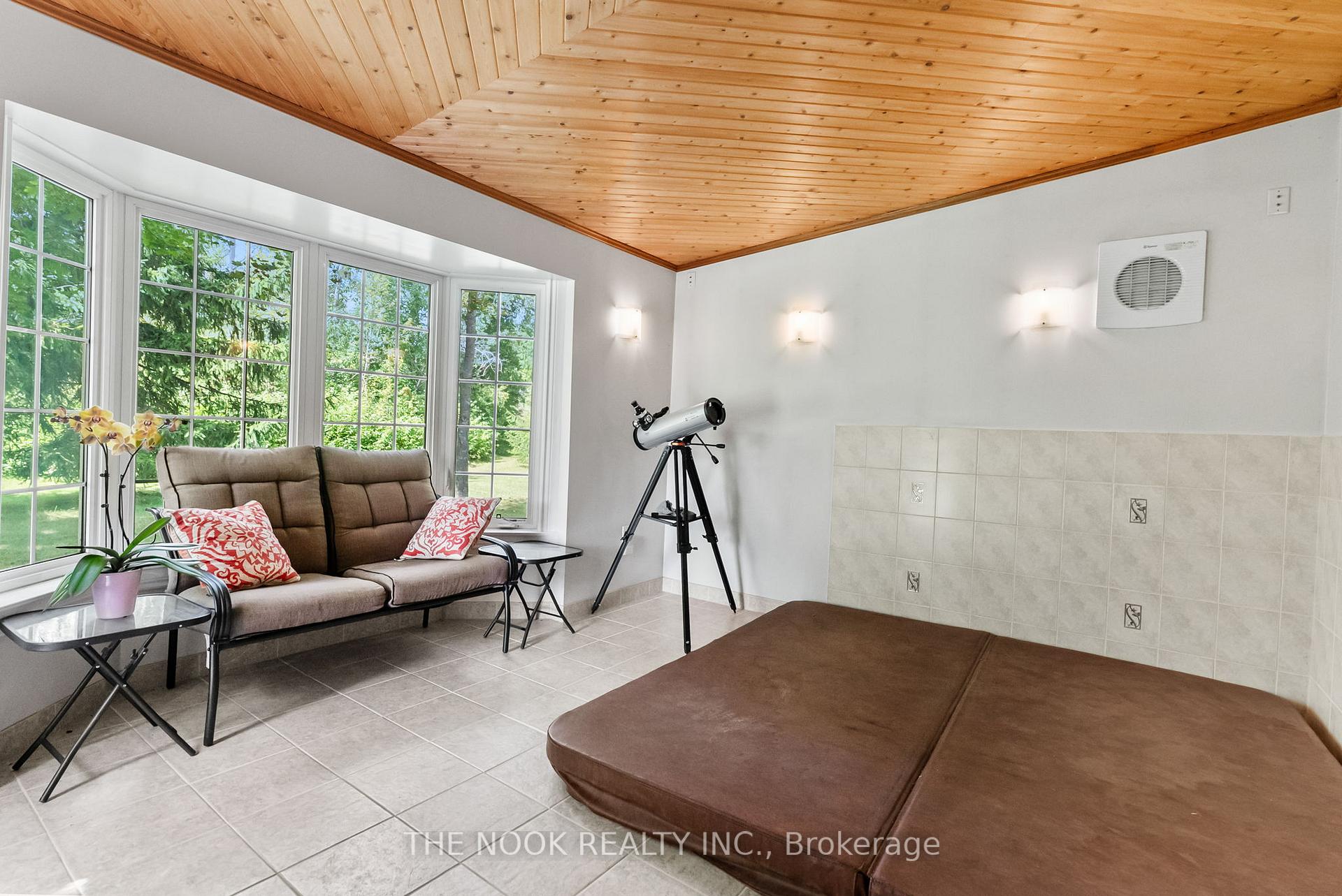 Photo 38 of 10 Stone Sound, Scugog, Port Perry — HOMEH