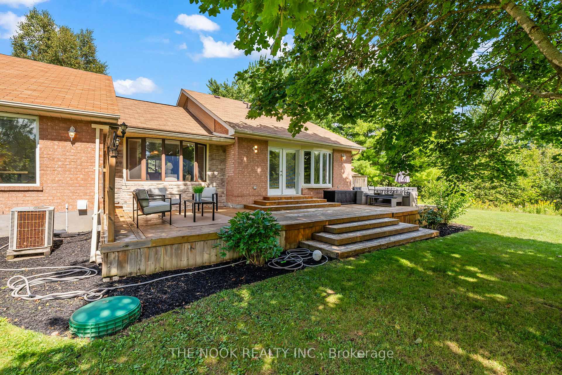 Photo 43 of 10 Stone Sound, Scugog, Port Perry — HOMEH