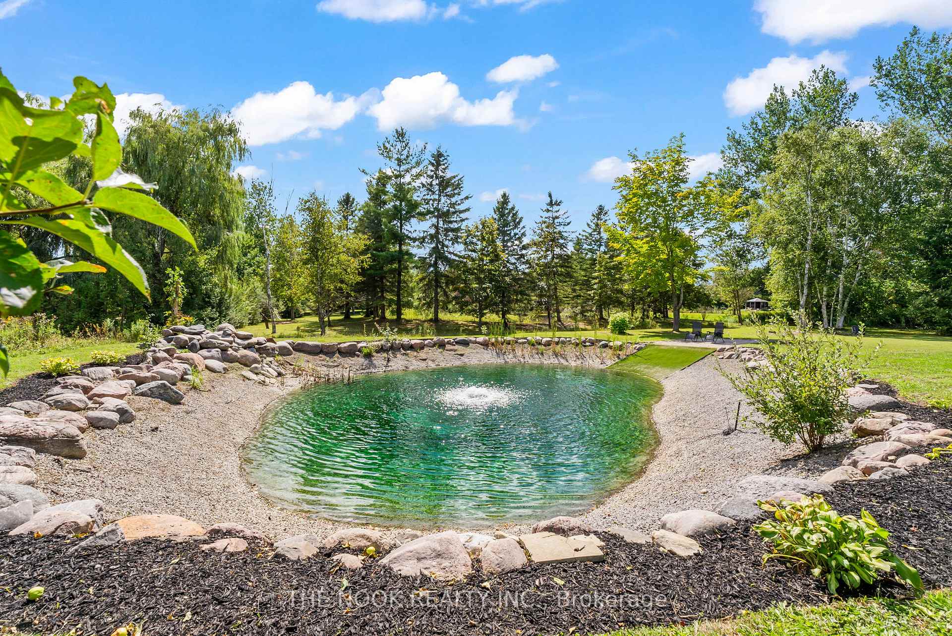 Photo 44 of 10 Stone Sound, Scugog, Port Perry — HOMEH