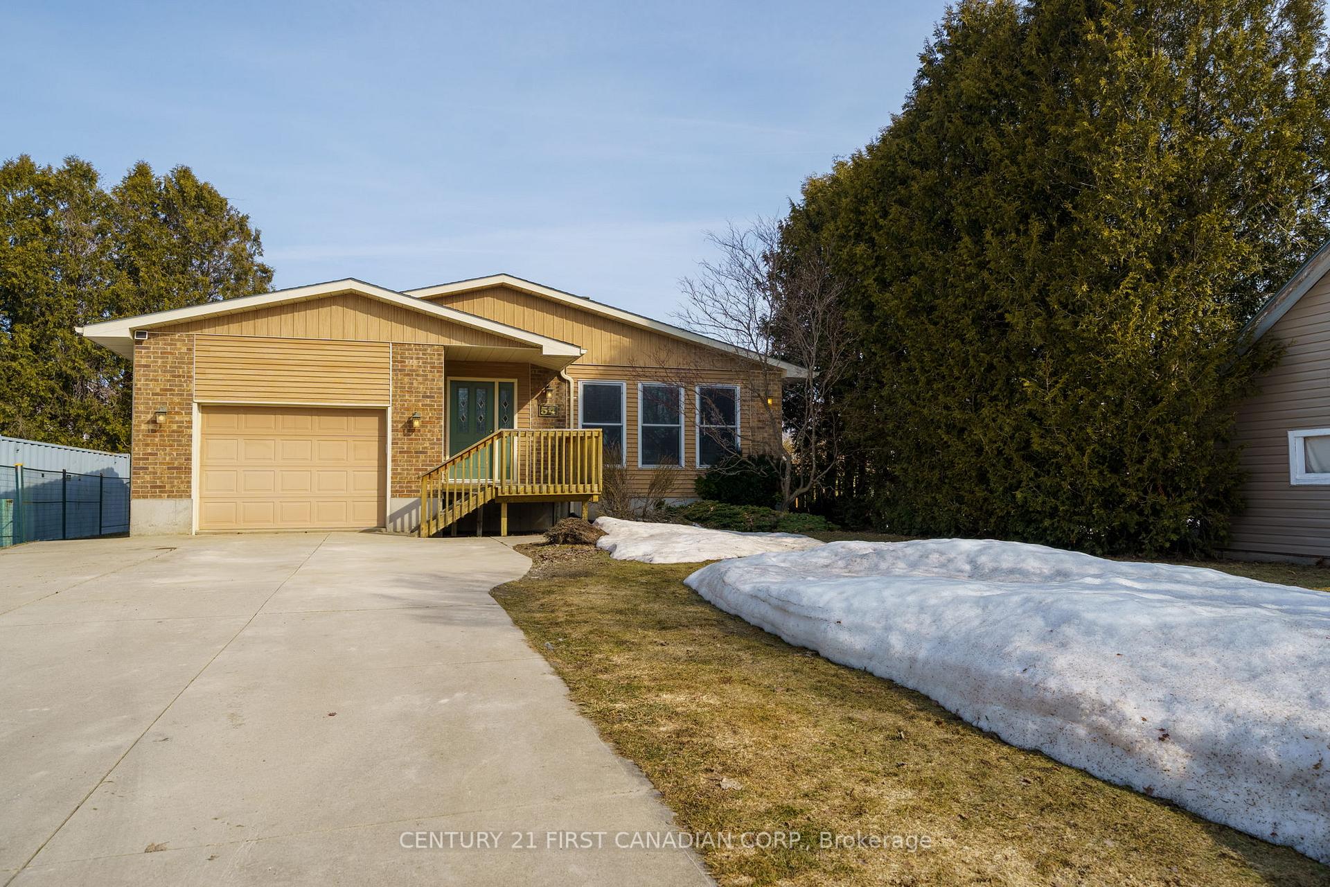 Photo 1 of 54 Nelson Street, South Huron, Exeter — HOMEH