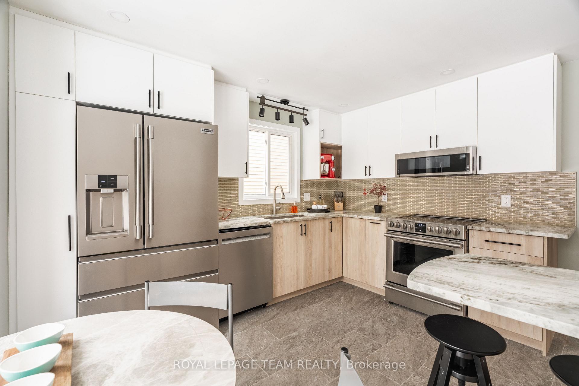 Photo 7 of 80 Pinetrail Crescent, Ottawa, Centrepointe — HOMEH