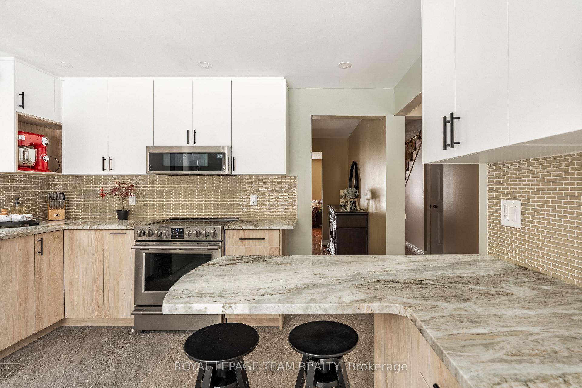 Photo 8 of 80 Pinetrail Crescent, Ottawa, Centrepointe — HOMEH