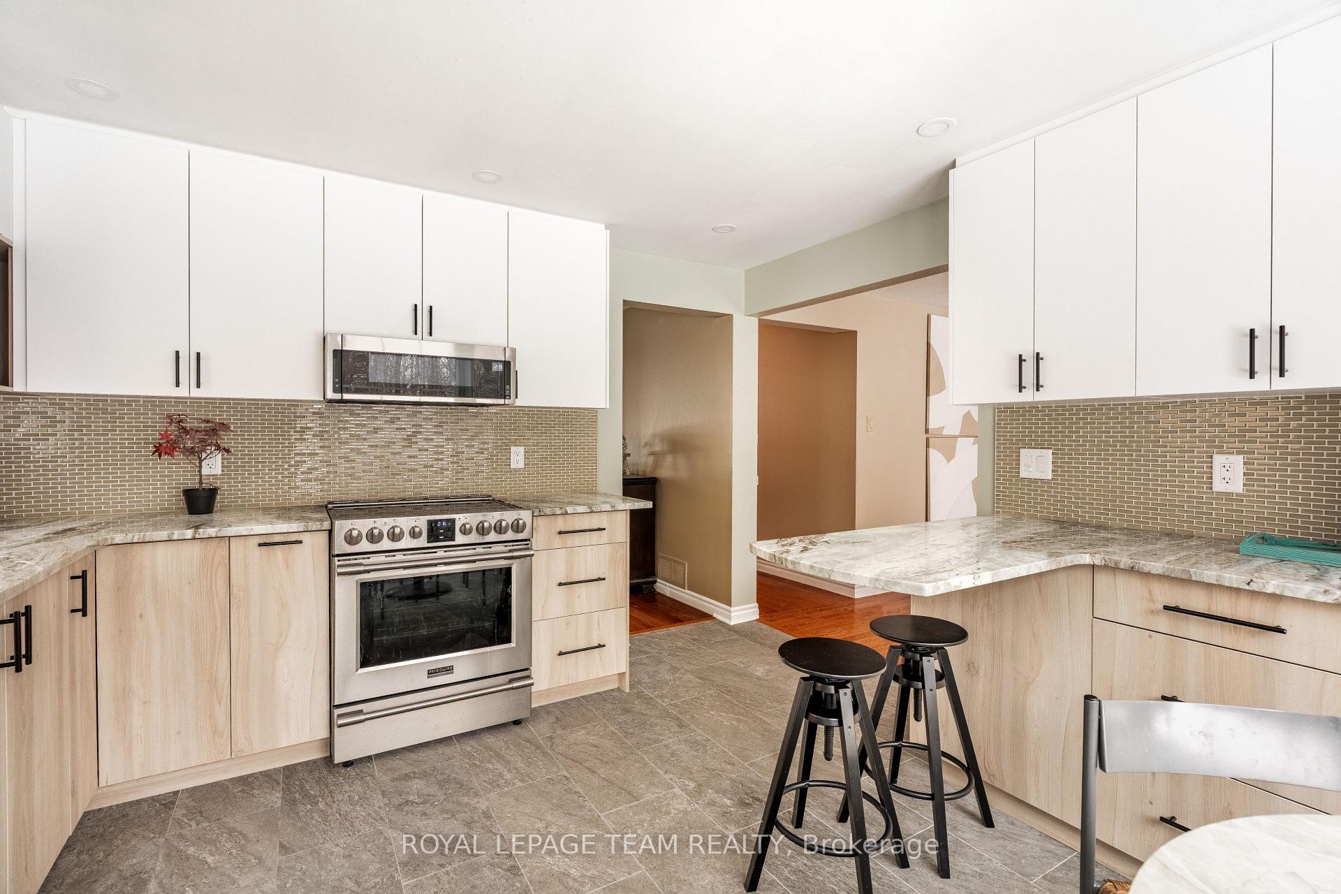 Photo 9 of 80 Pinetrail Crescent, Ottawa, Centrepointe — HOMEH