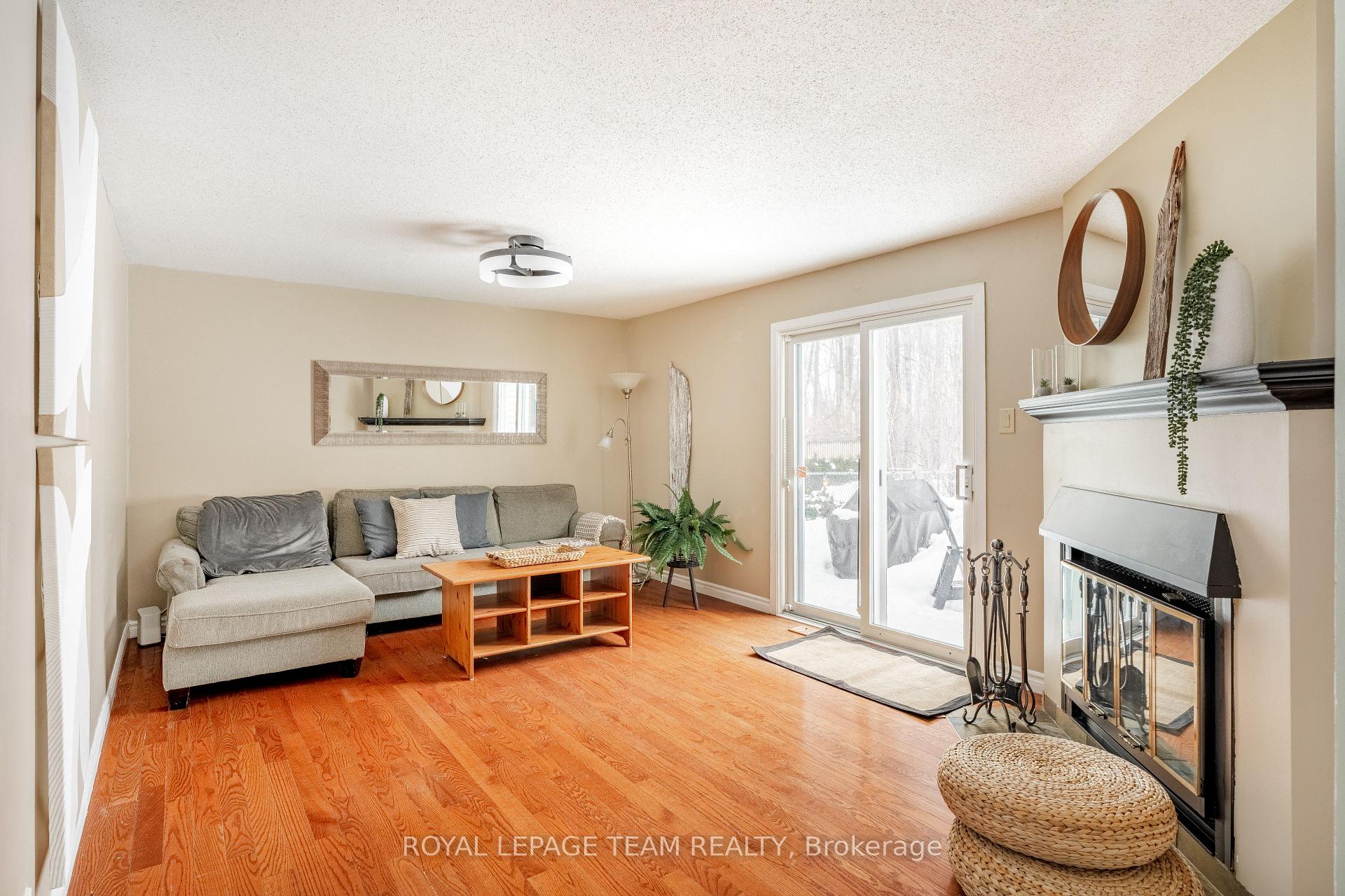Photo 12 of 80 Pinetrail Crescent, Ottawa, Centrepointe — HOMEH