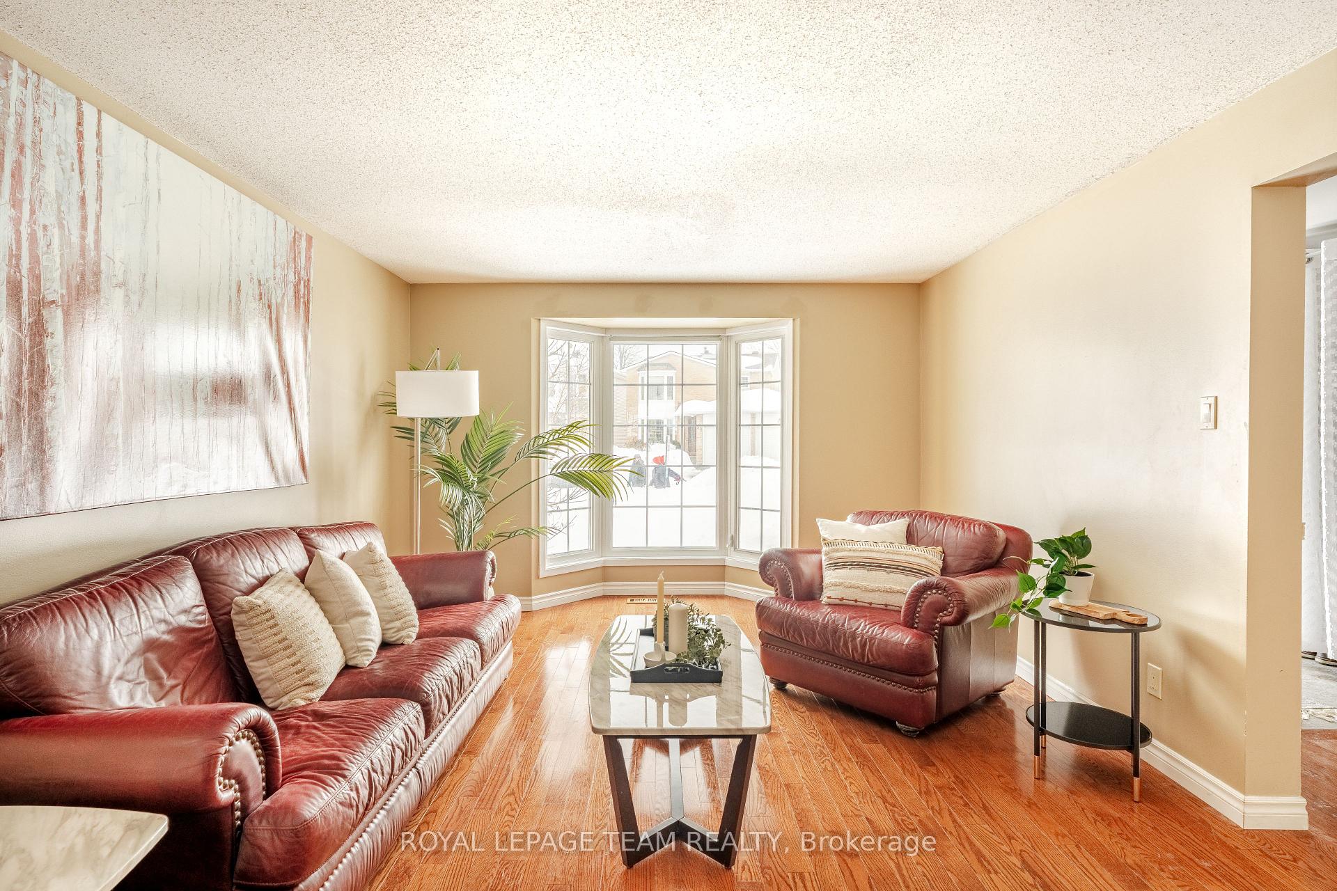 Photo 17 of 80 Pinetrail Crescent, Ottawa, Centrepointe — HOMEH
