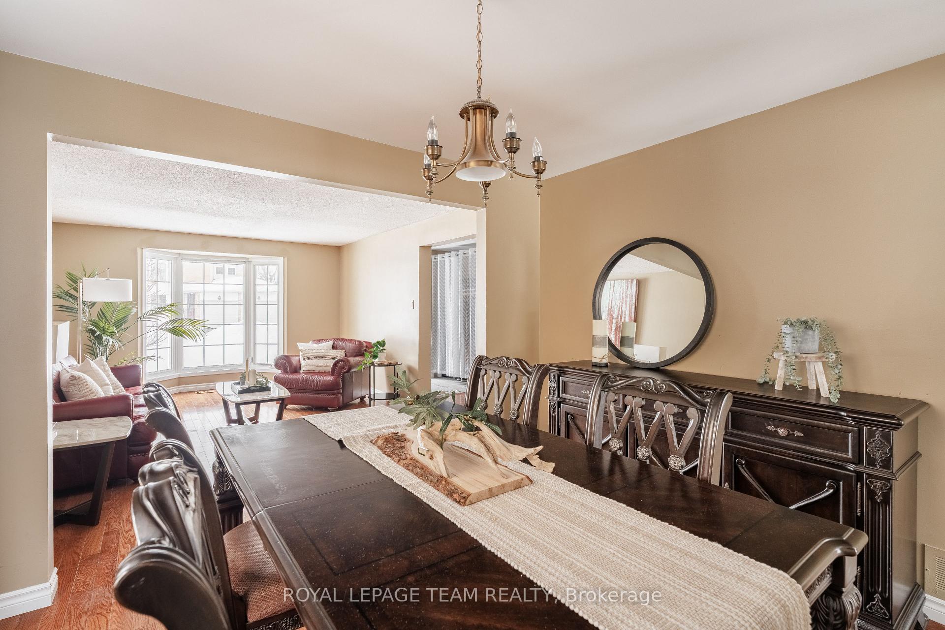 Photo 19 of 80 Pinetrail Crescent, Ottawa, Centrepointe — HOMEH