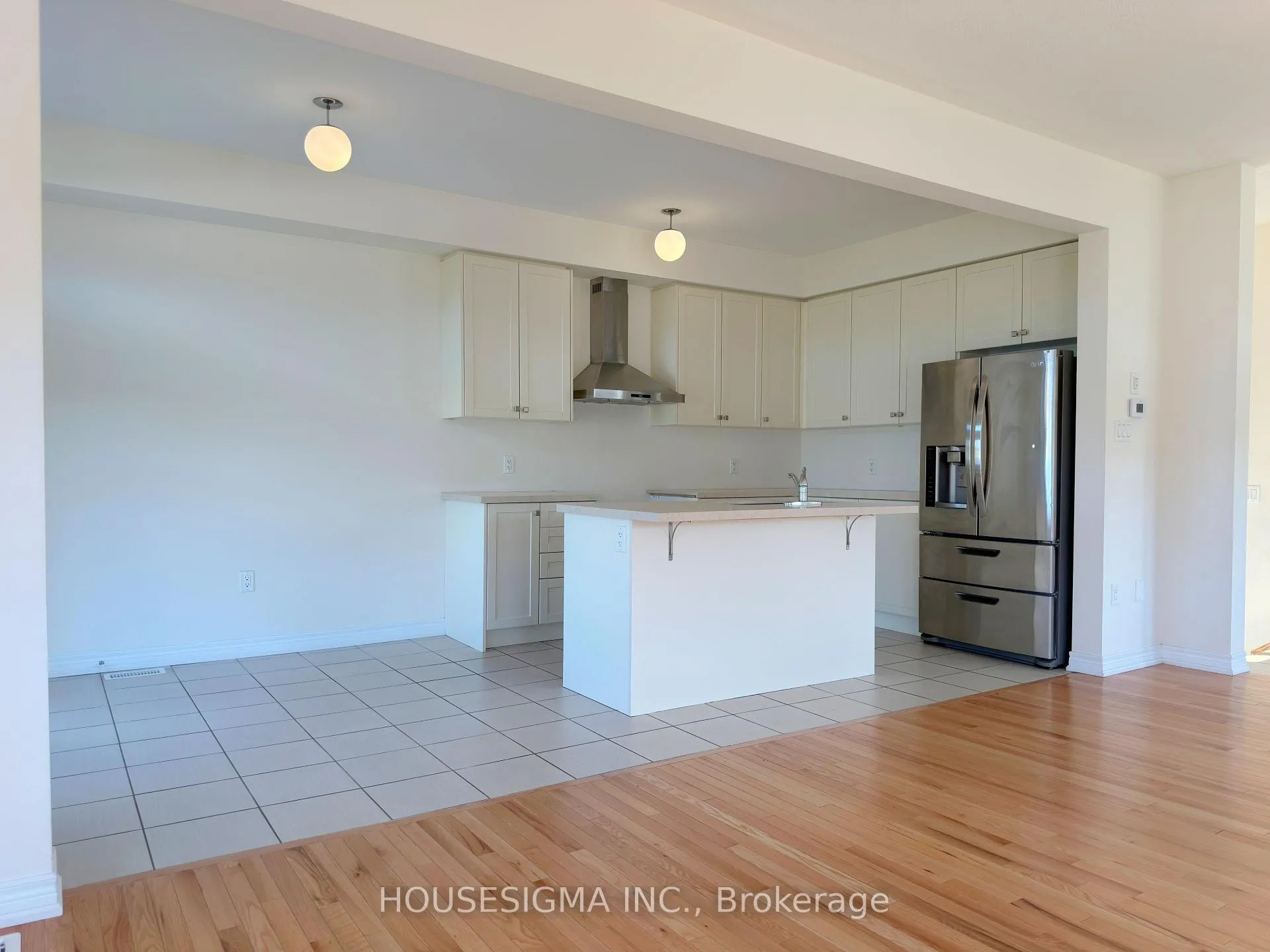 Photo 9 of 560 Red Elm Road, Shelburne — HOMEH