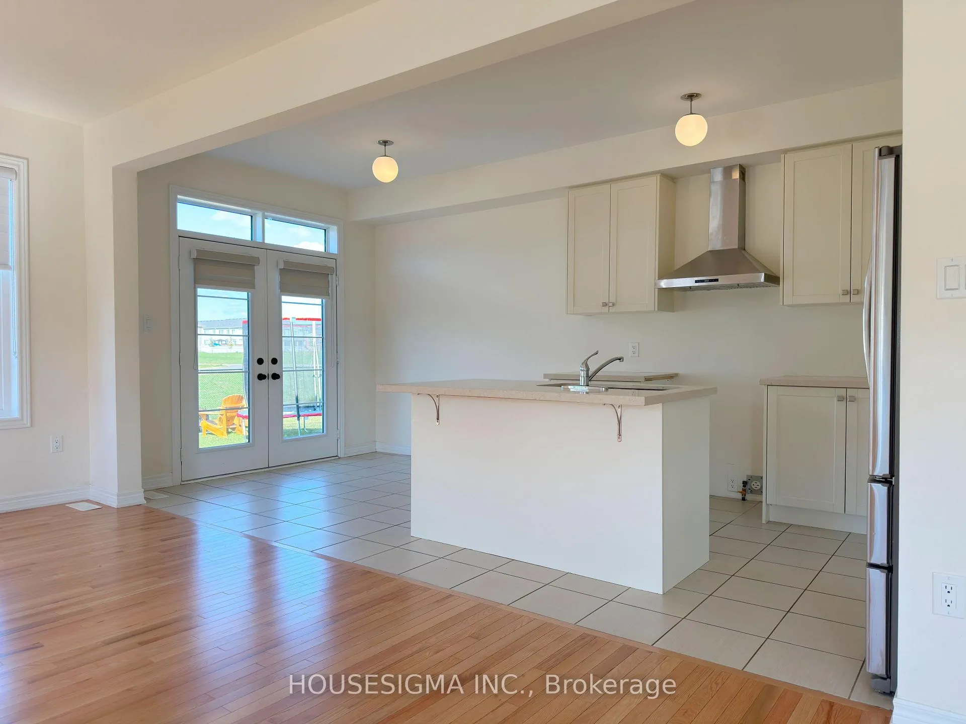 Photo 10 of 560 Red Elm Road, Shelburne — HOMEH