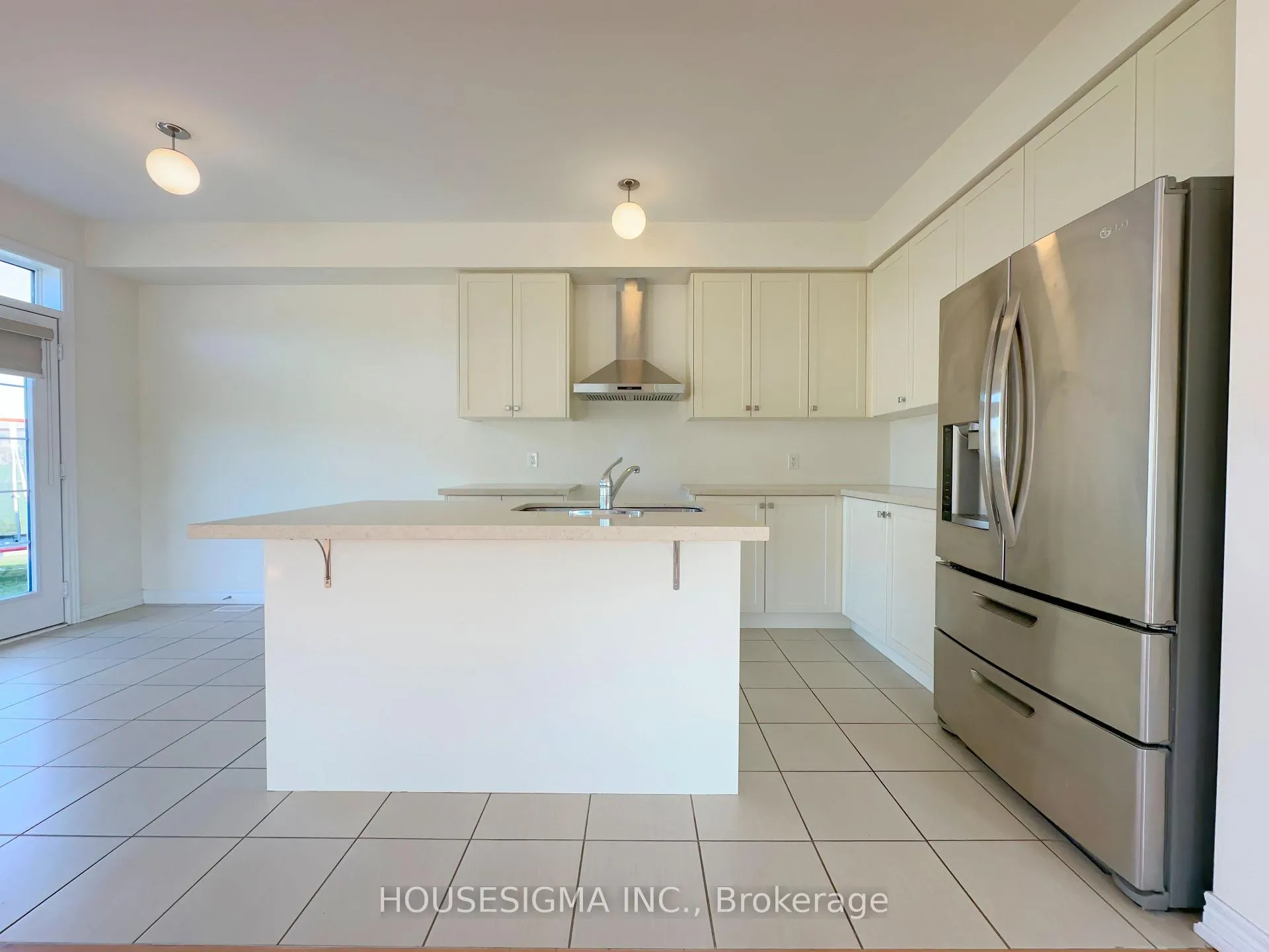 Photo 12 of 560 Red Elm Road, Shelburne — HOMEH