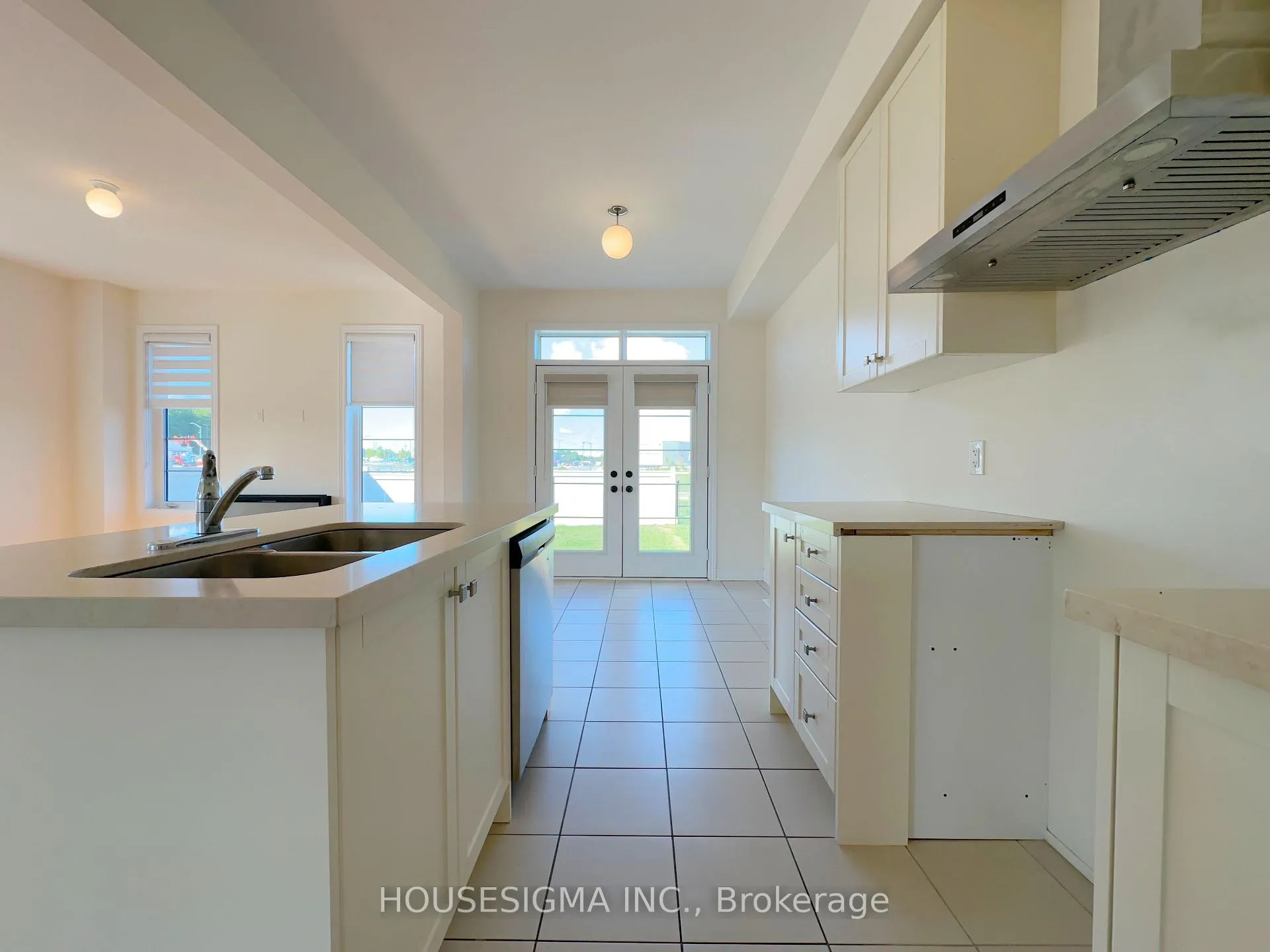 Photo 13 of 560 Red Elm Road, Shelburne — HOMEH